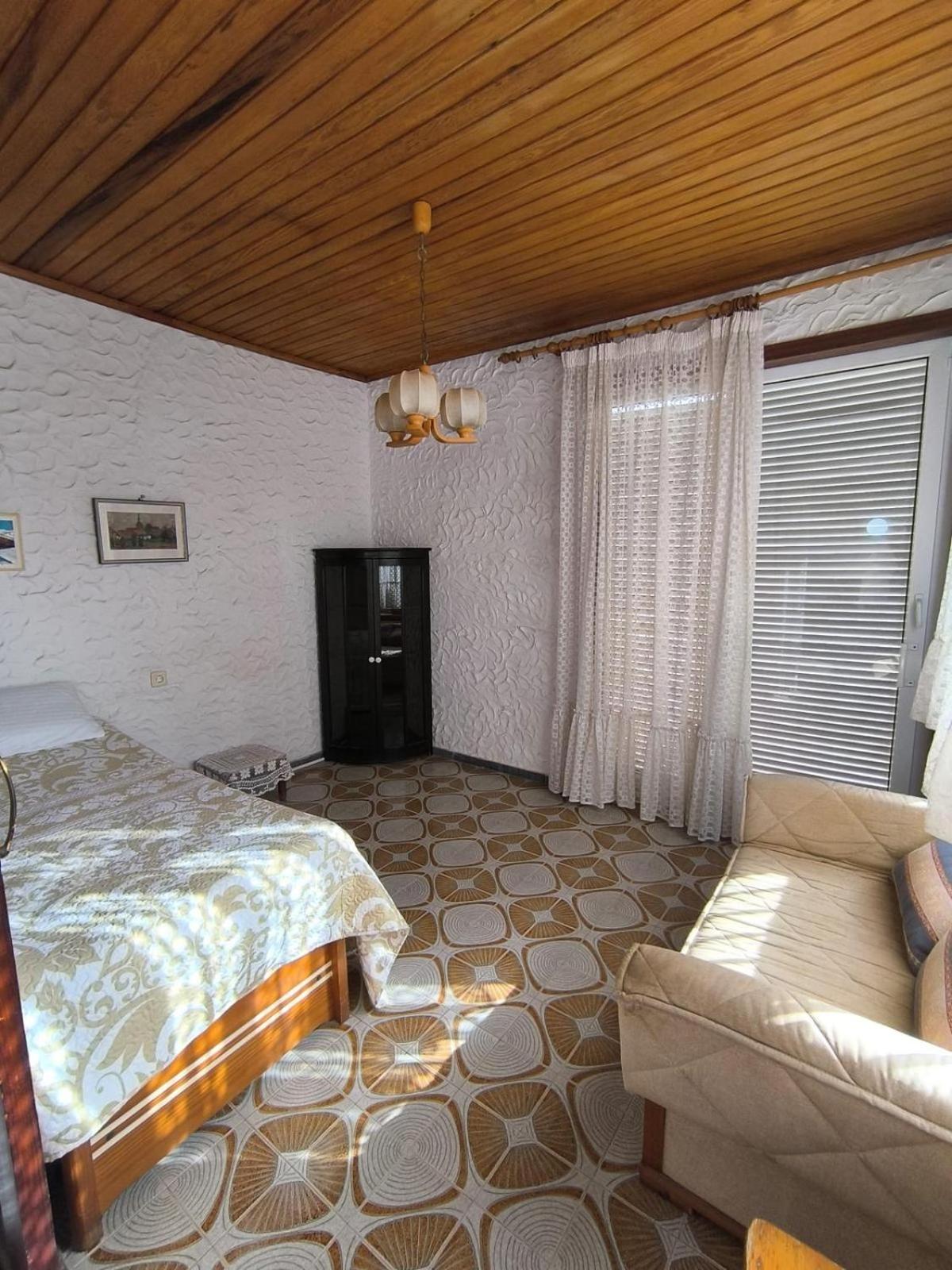 Villa Monkey