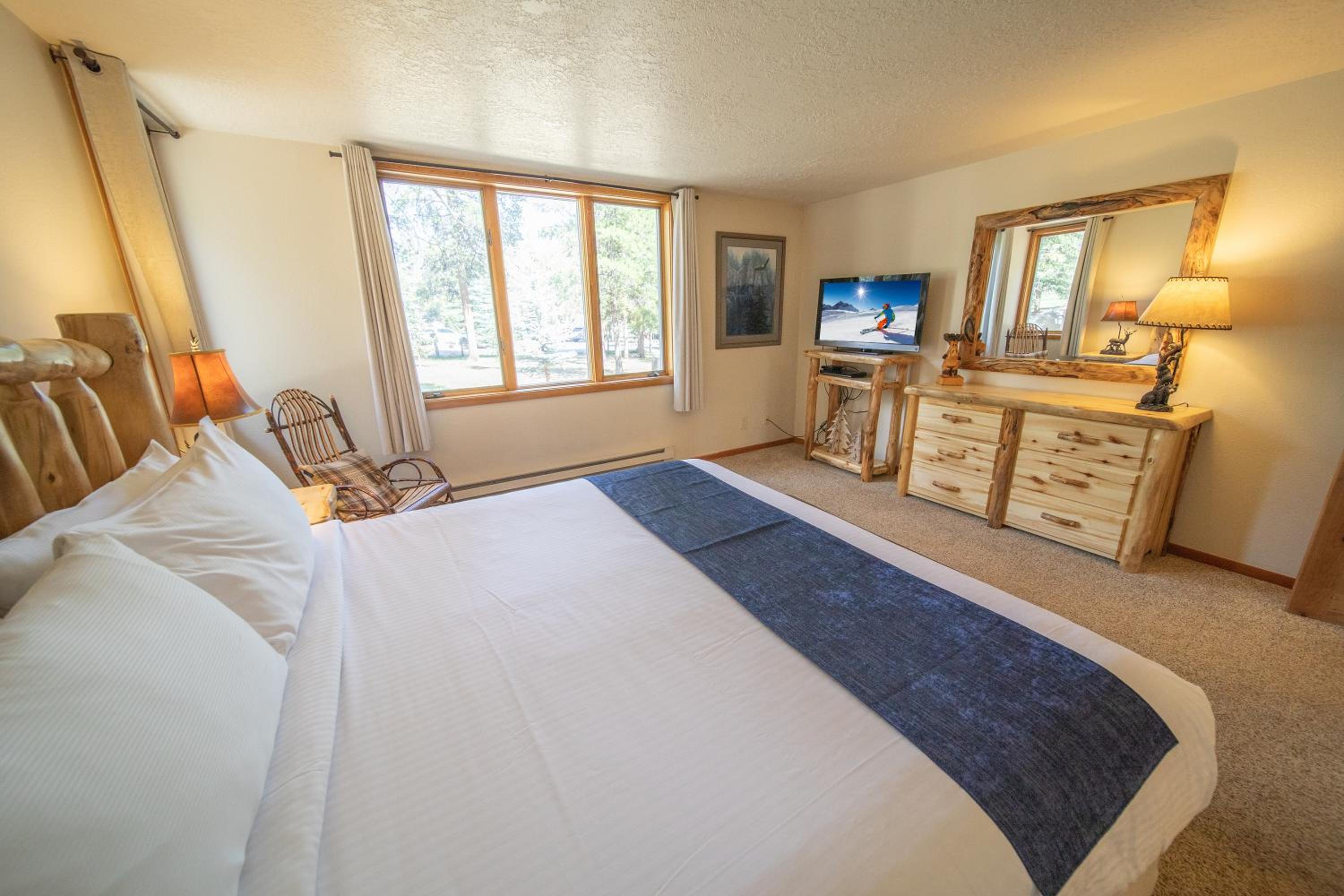 Pines 2147 by SummitCove Lodging in Colorado