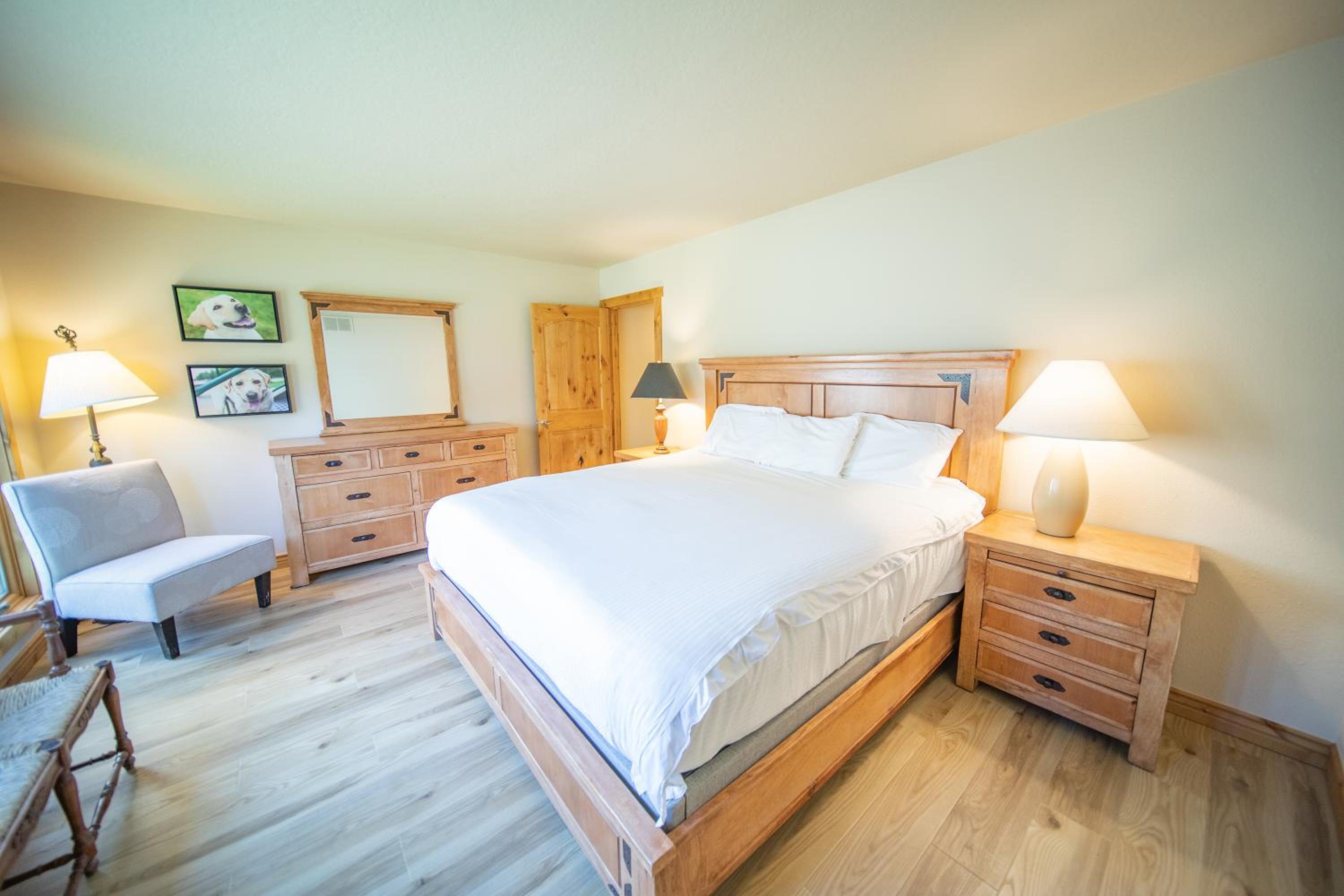 Quicksilver 1613 by SummitCove Lodging