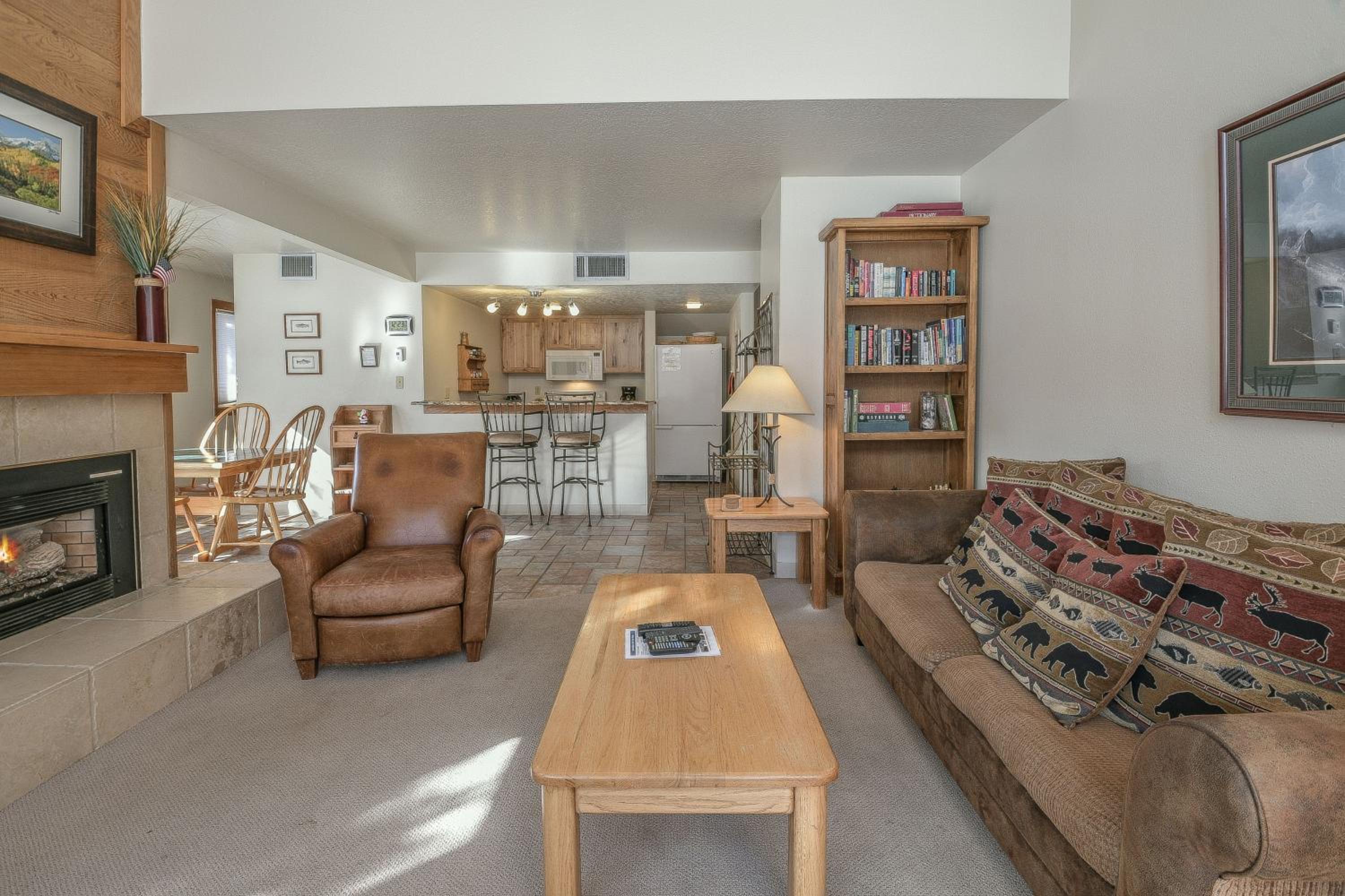 Quicksilver 1608 by SummitCove Lodging