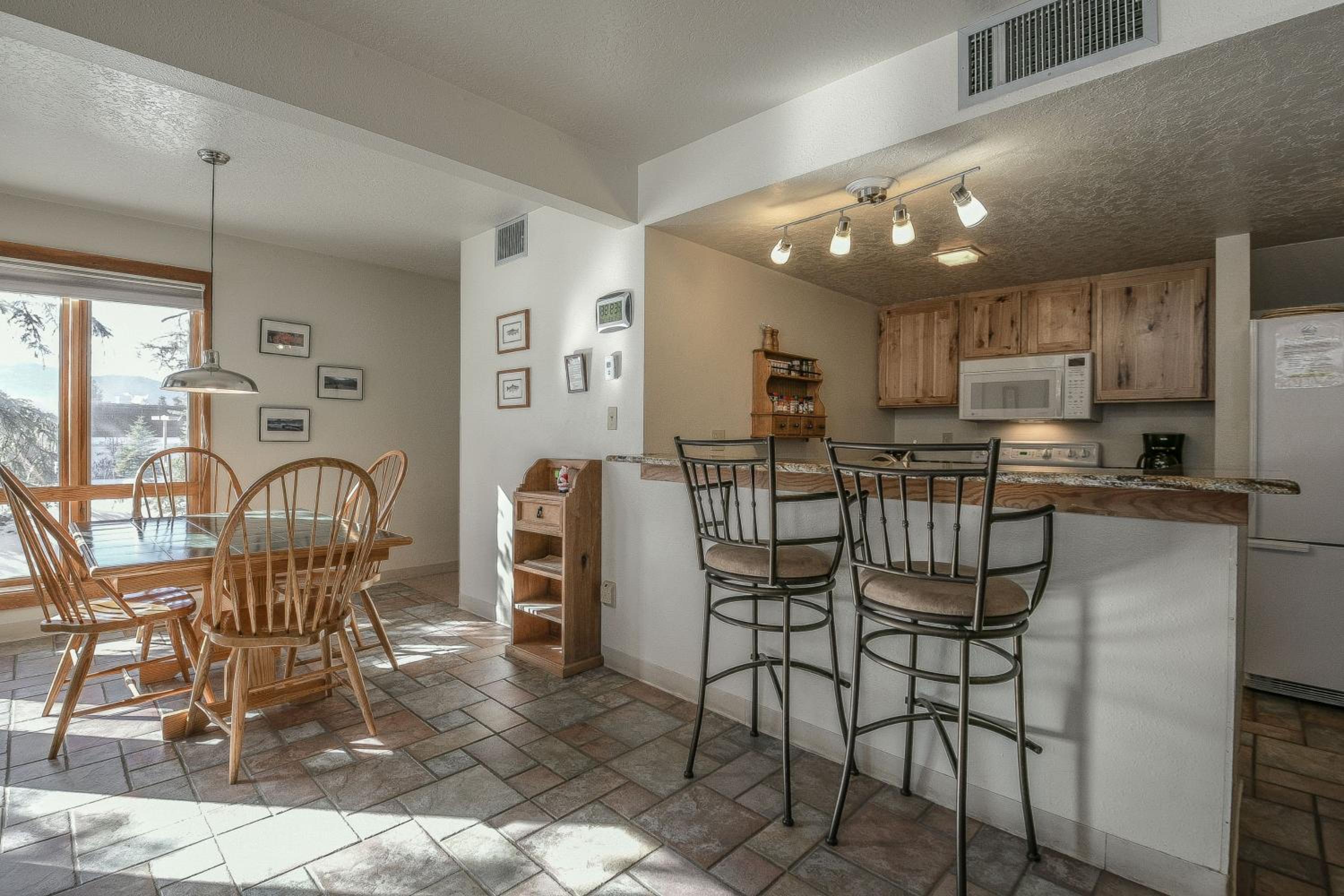 Quicksilver 1608 by SummitCove Lodging