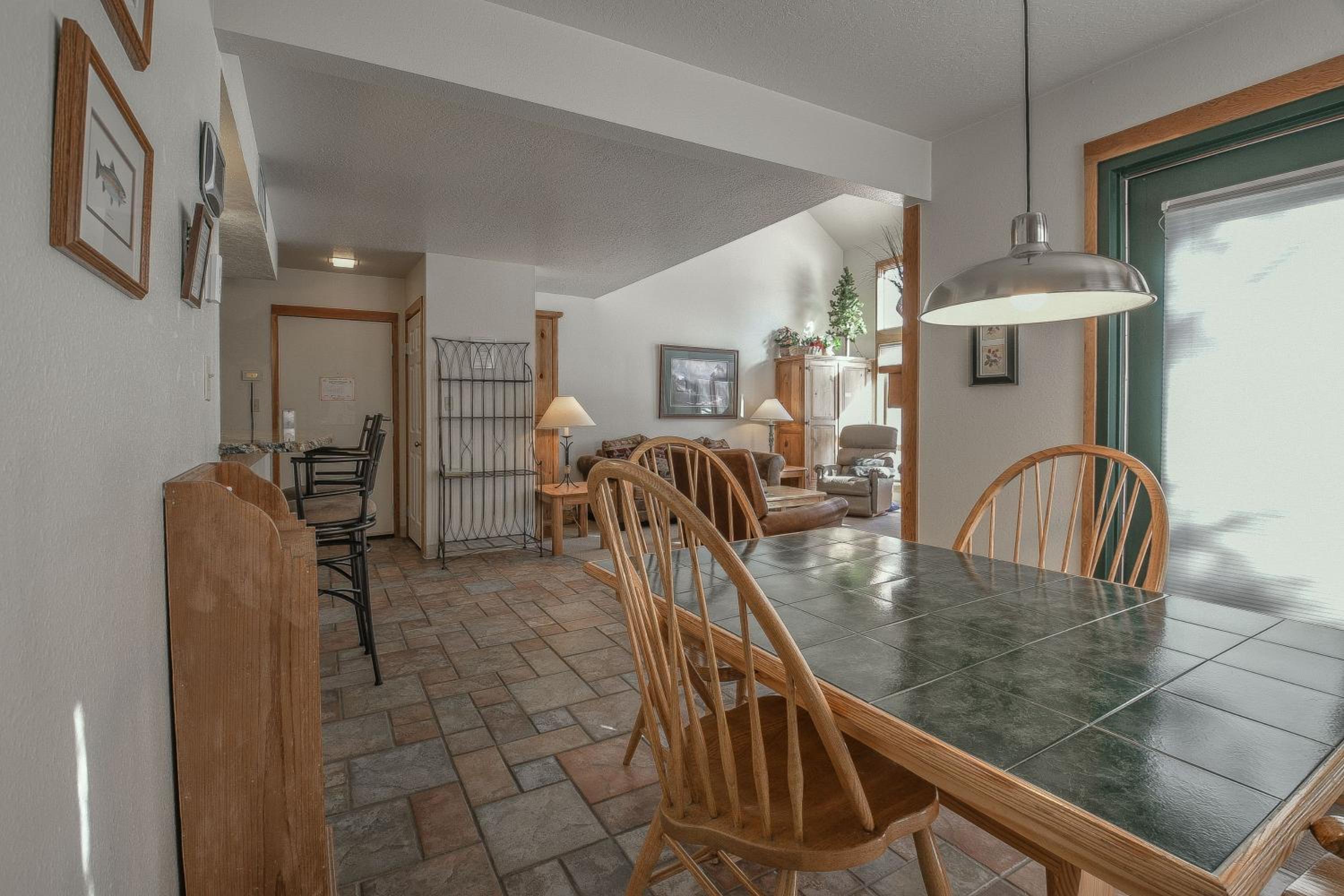 Quicksilver 1608 by SummitCove Lodging