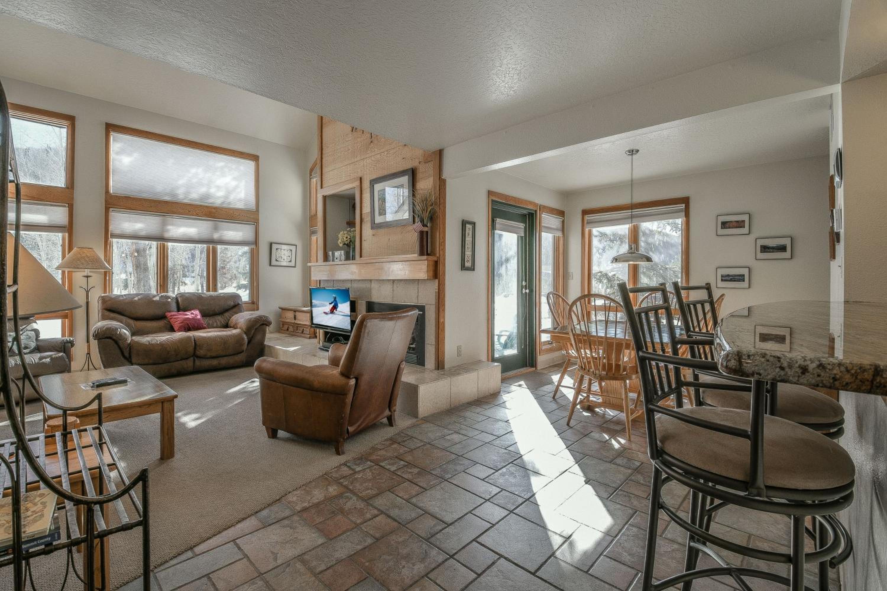 Quicksilver 1608 by SummitCove Lodging