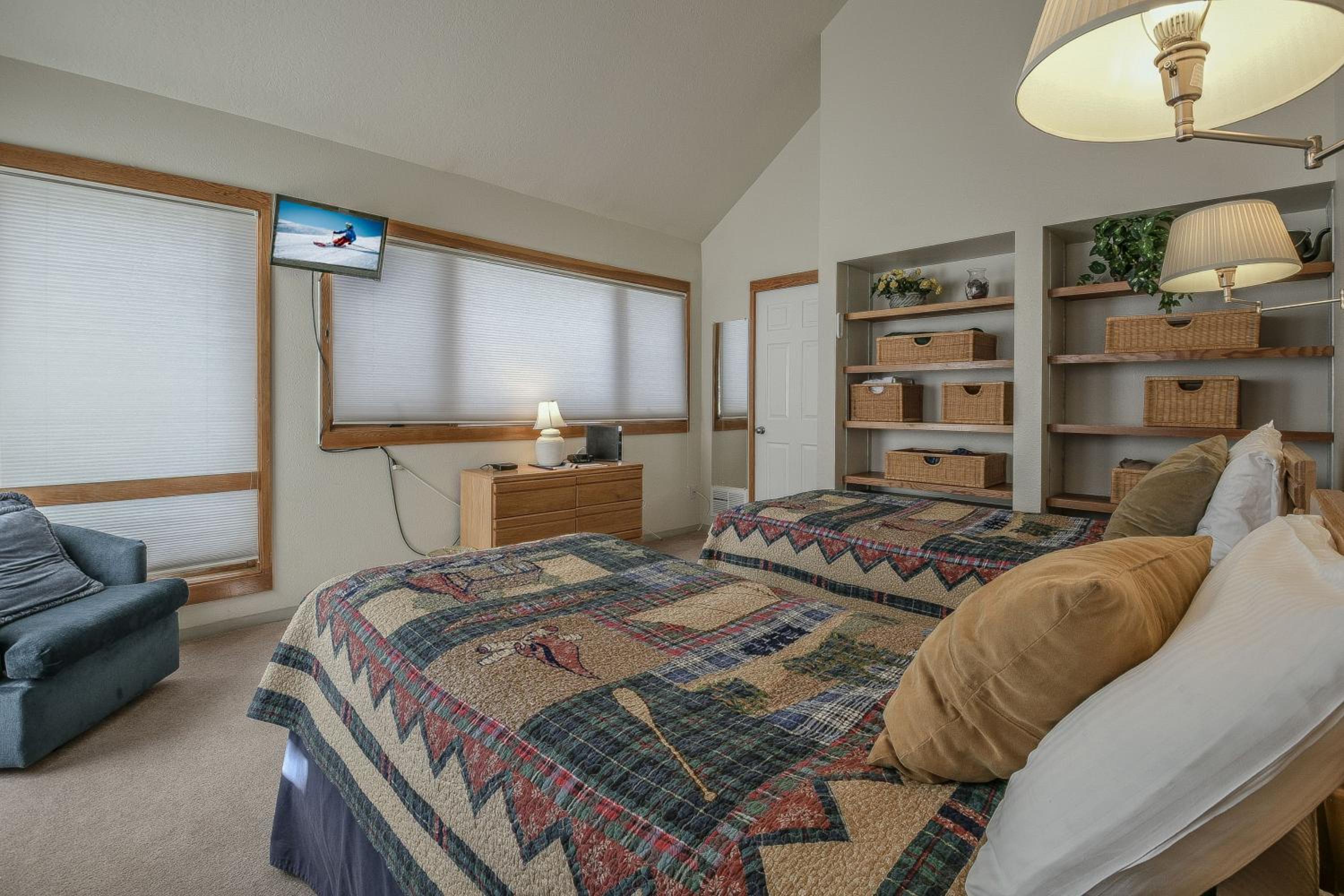 Quicksilver 1608 by SummitCove Lodging