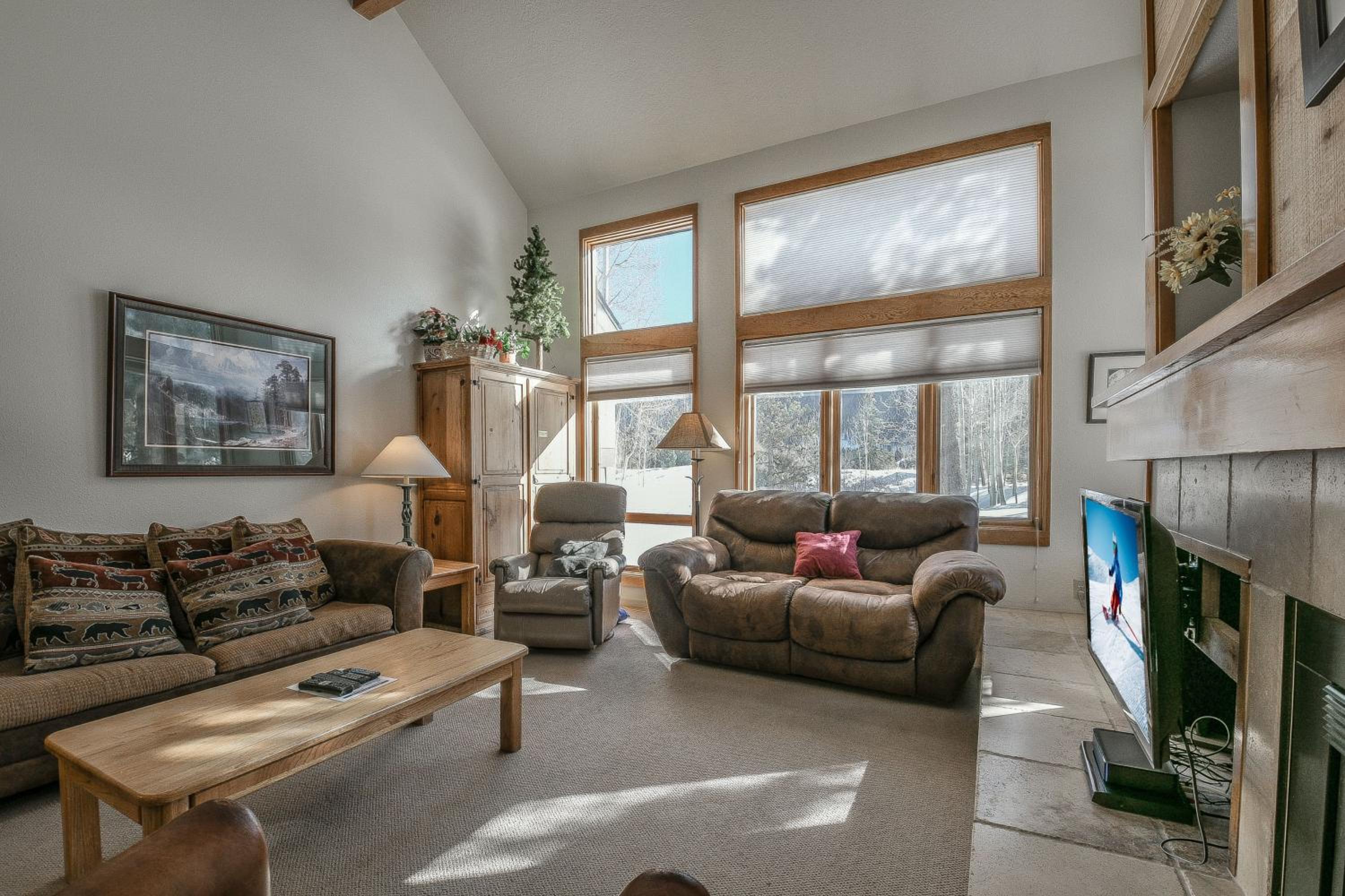 Quicksilver 1608 by SummitCove Lodging