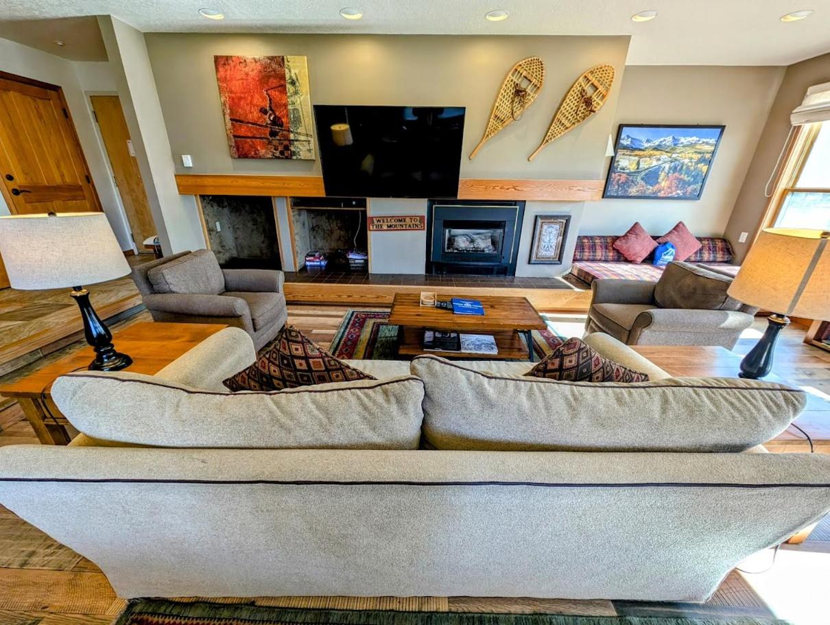 Quicksilver 1660 by SummitCove Lodging view 4