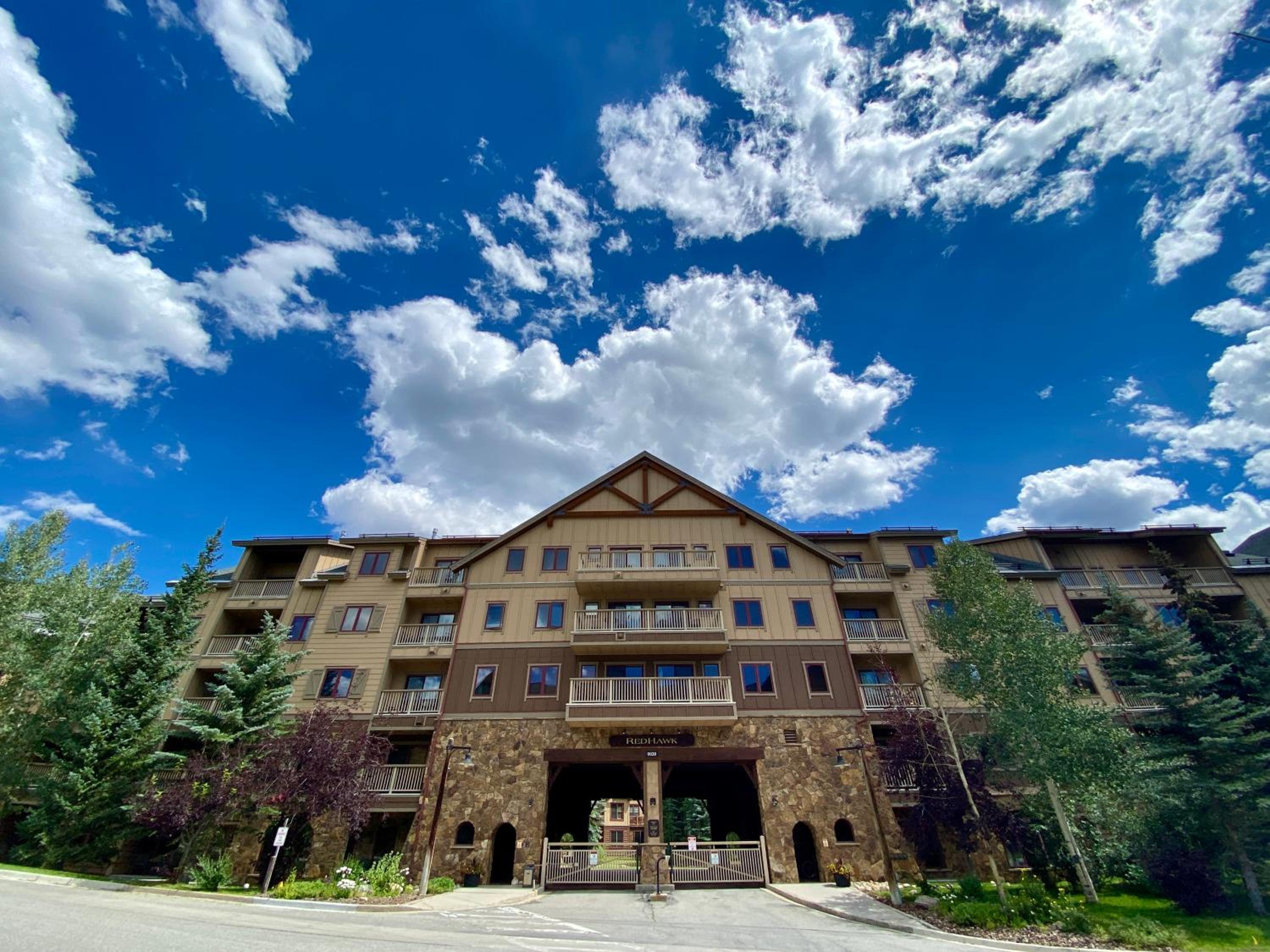 Red Hawk Lodge 2210 by SummitCove Lodging view 4