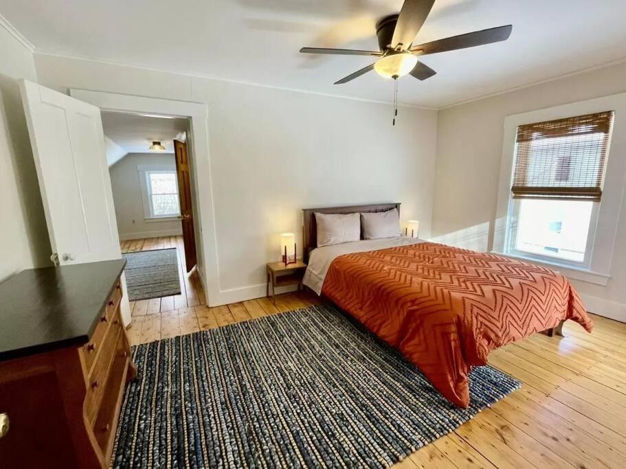 Rutland Vacations - The Family Spot - Huge Yard - Property Image 8