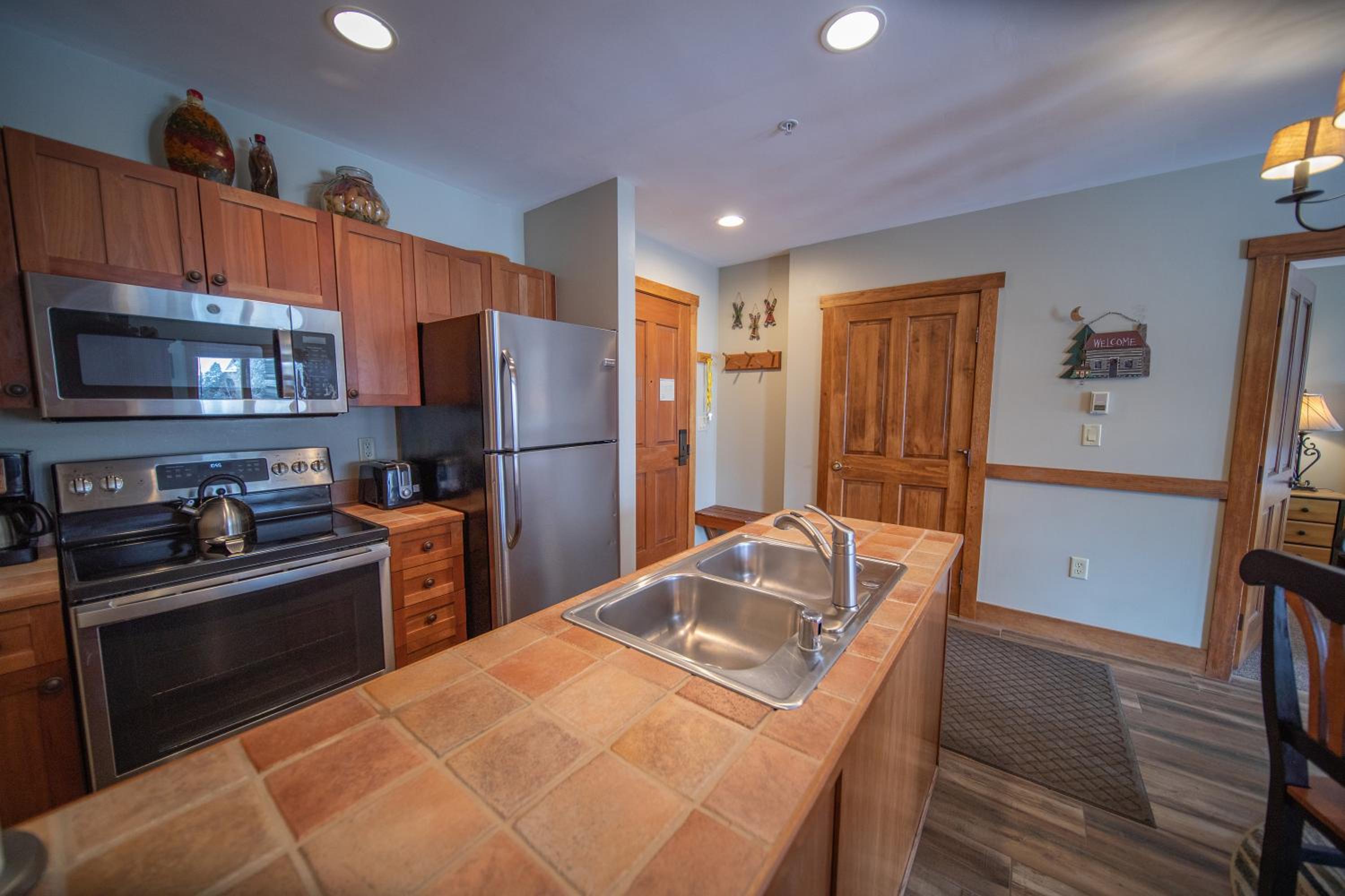 Summit County Vacations - Red Hawk Lodge 2281 by SummitCove Lodging - Property Image 33