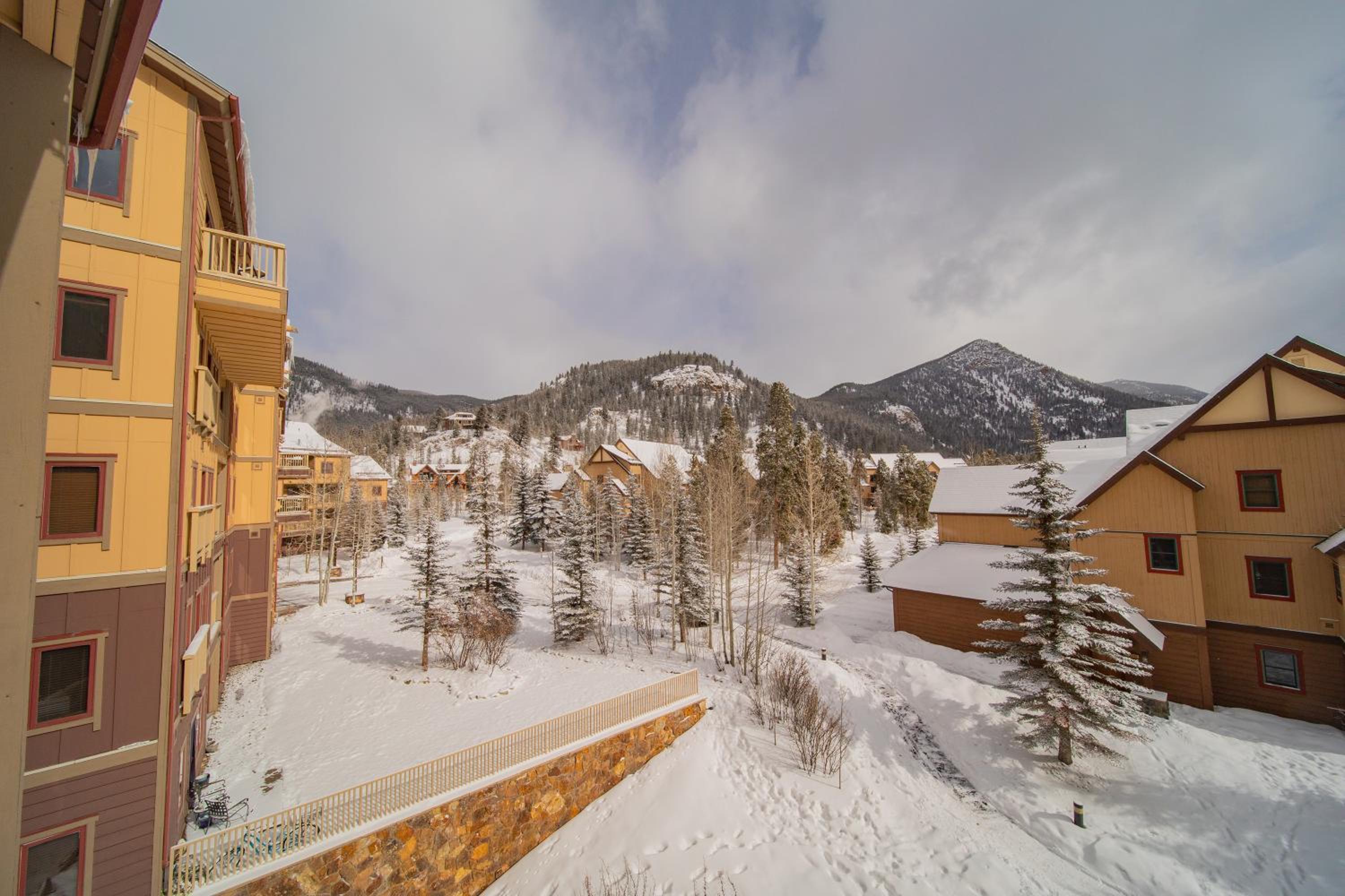 Summit County Vacations - Red Hawk Lodge 2281 by SummitCove Lodging - Property Image 11