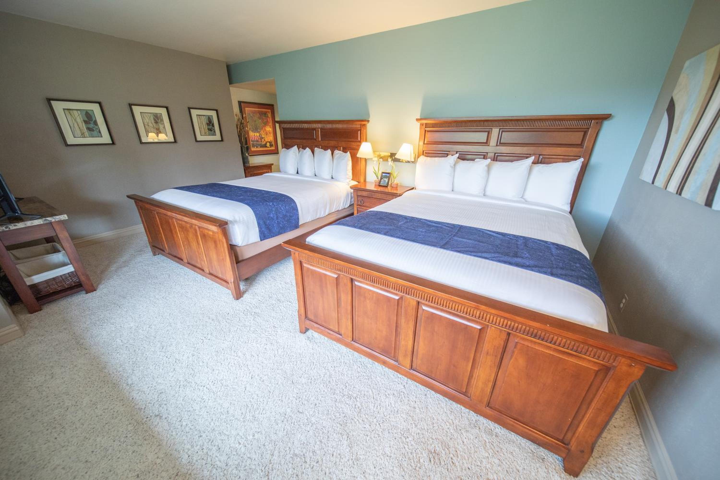 Saints John 2517 by SummitCove Lodging