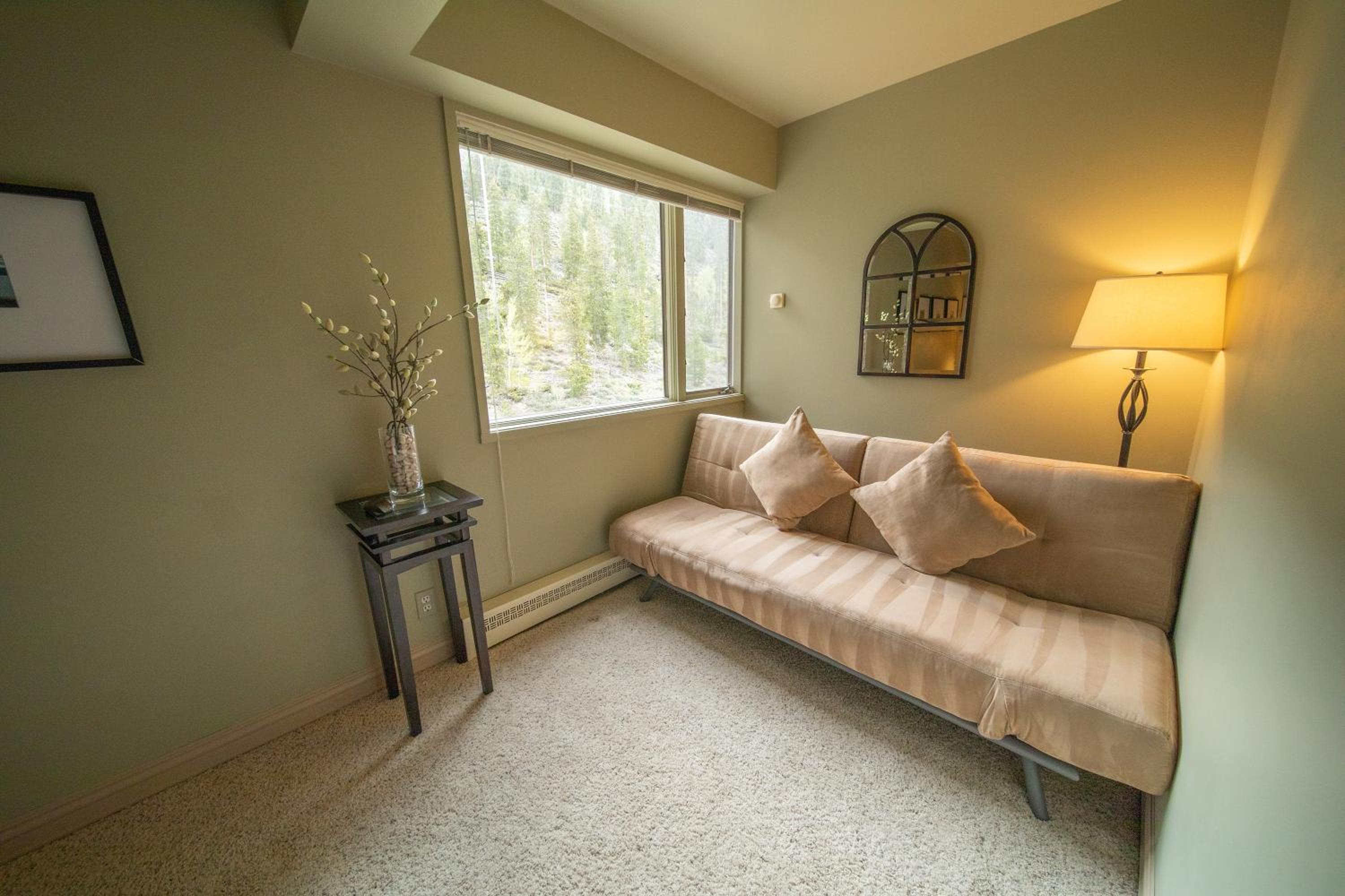 Saints John 2517 by SummitCove Lodging