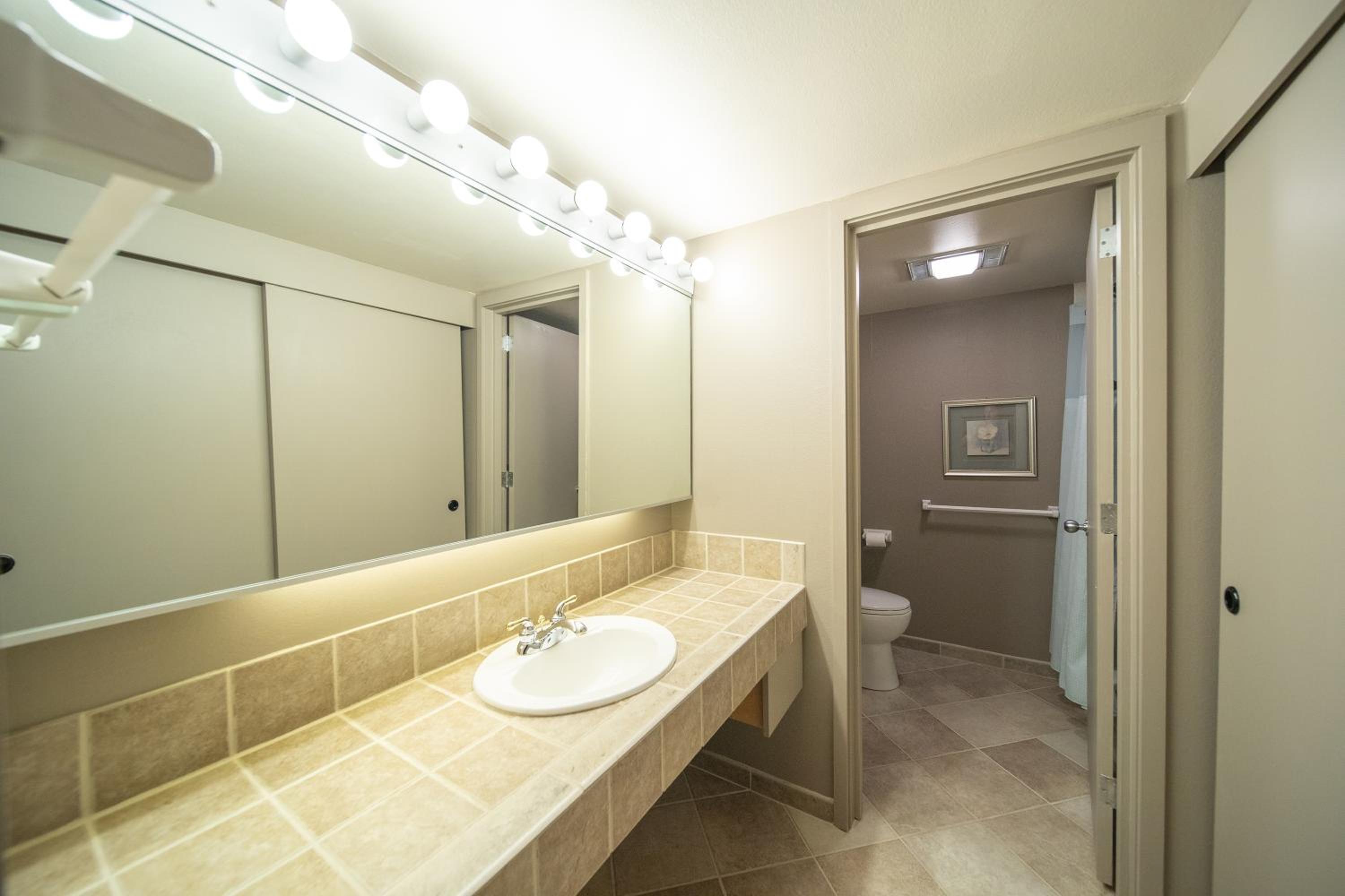 Saints John 2517 by SummitCove Lodging