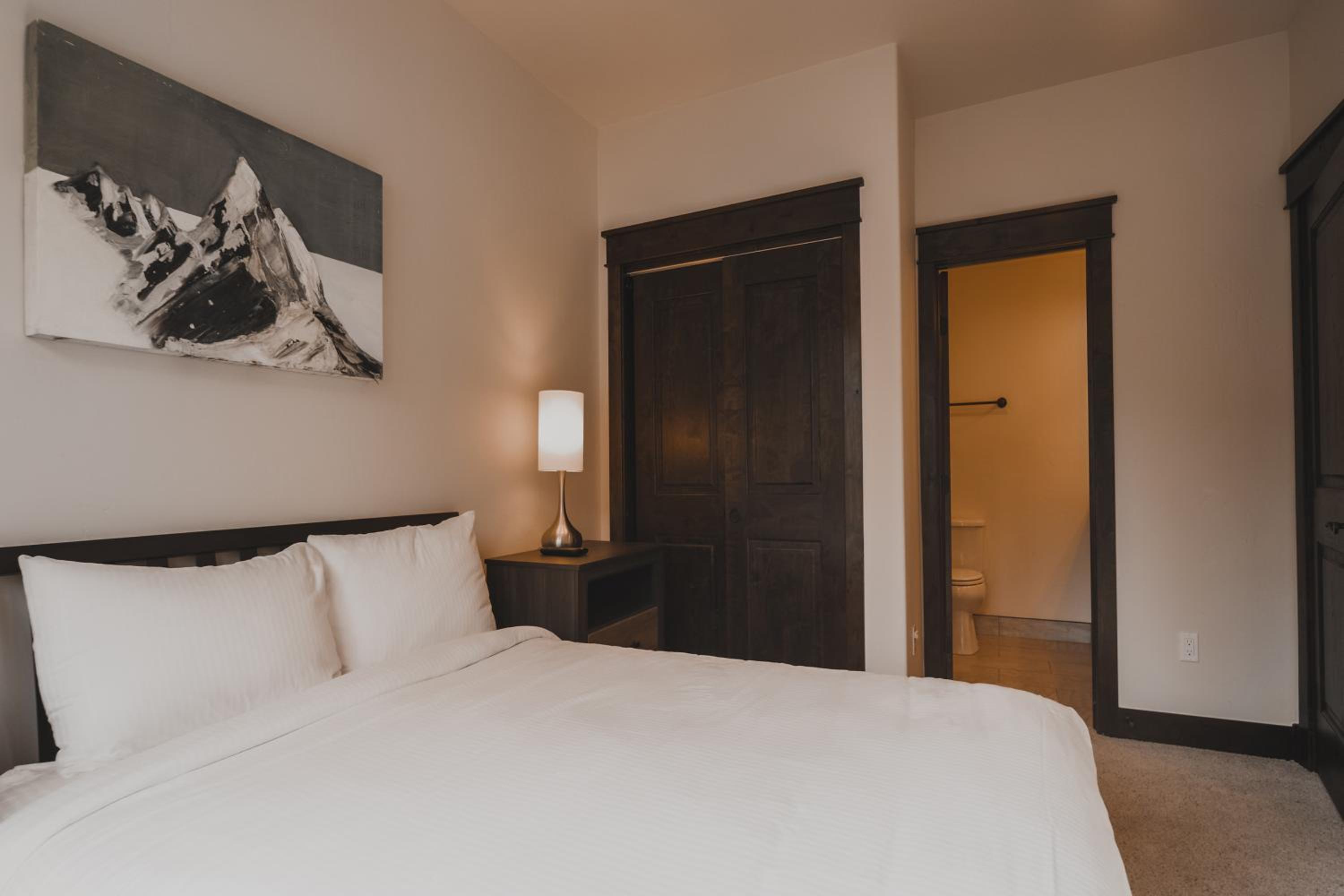River Run Townhomes 100 by SummitCove Lodging