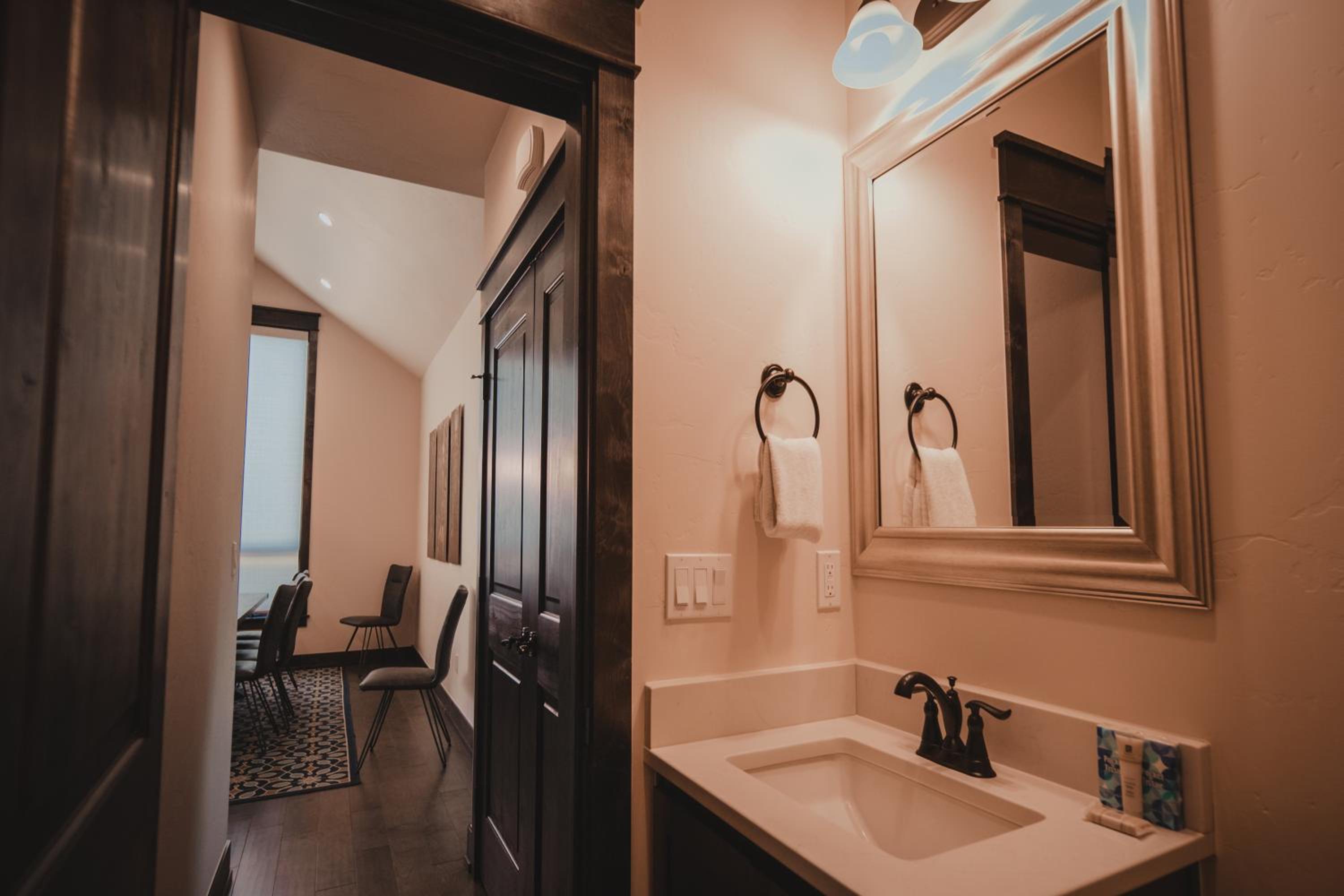 River Run Townhomes 100 by SummitCove Lodging