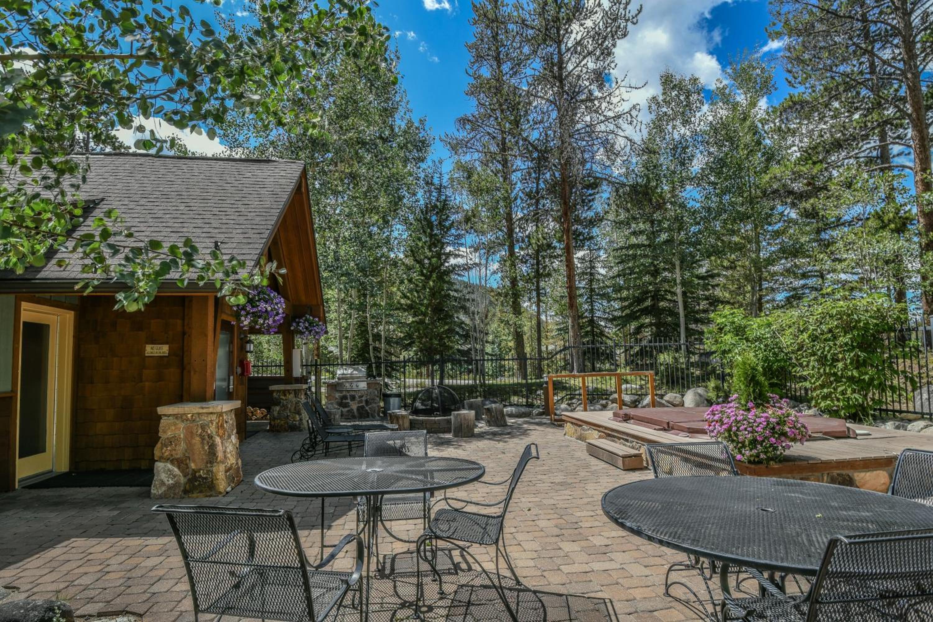 Seasons 1860 by SummitCove Lodging in Colorado