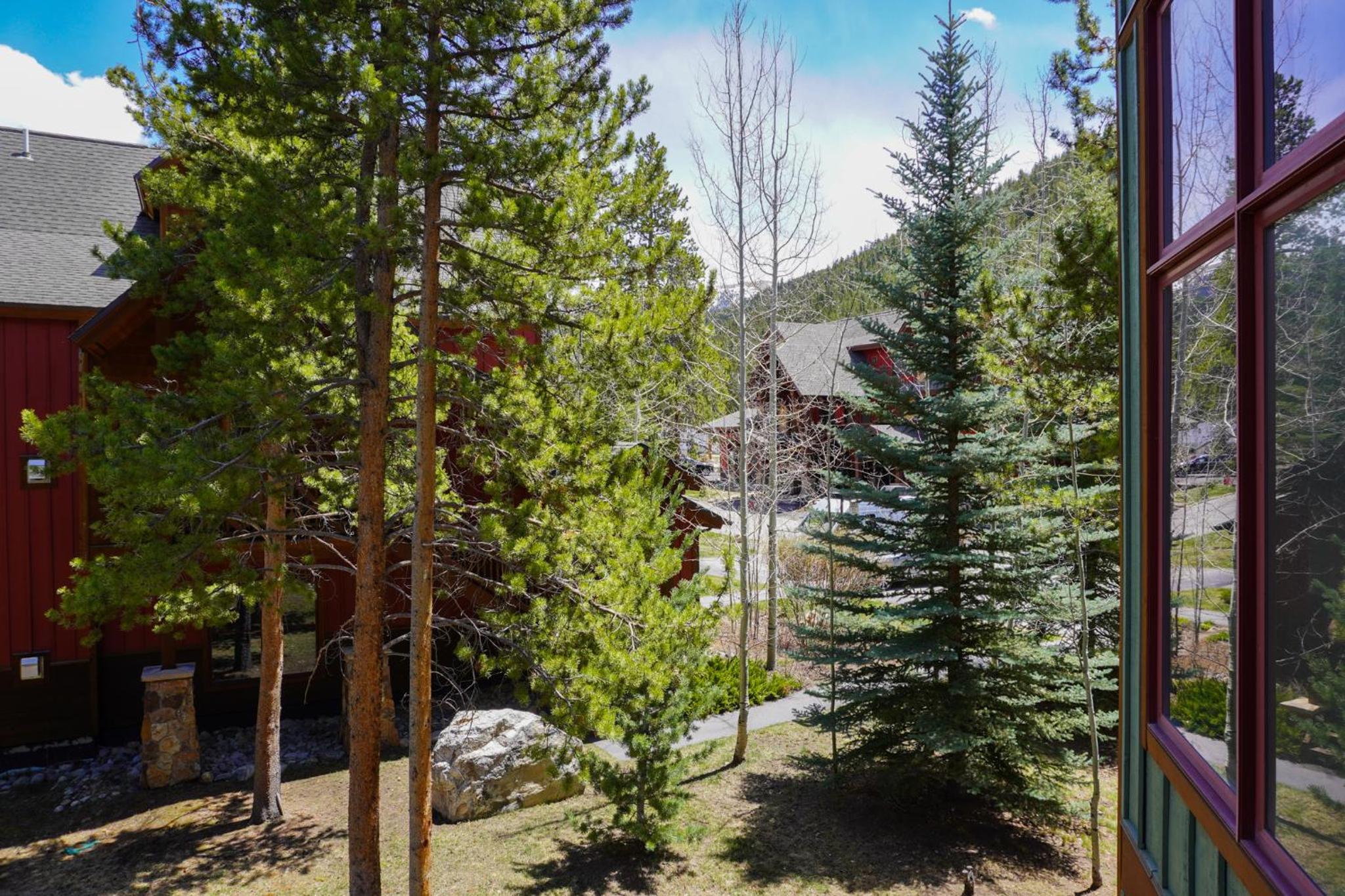 Seasons 1851 by SummitCove Lodging