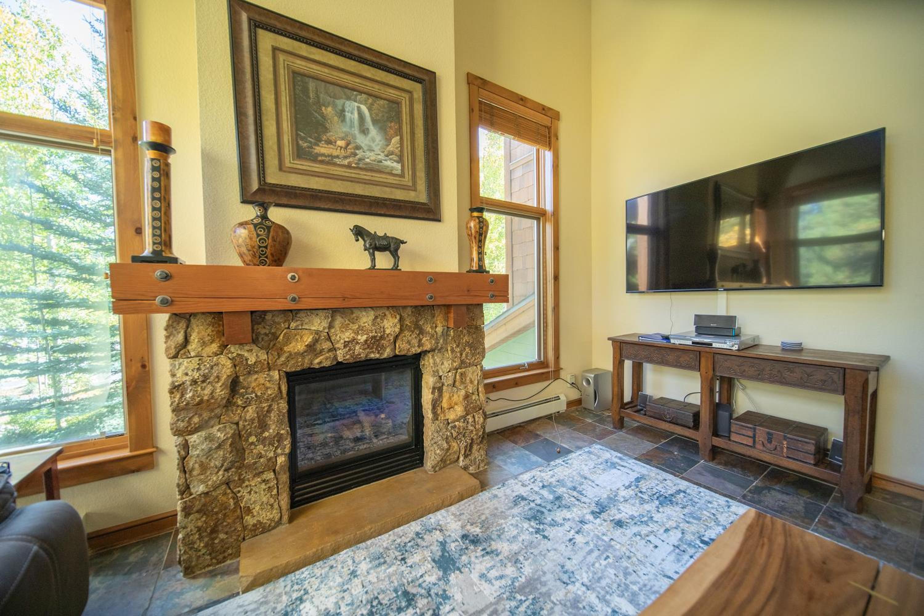 Seasons 1851 by SummitCove Lodging