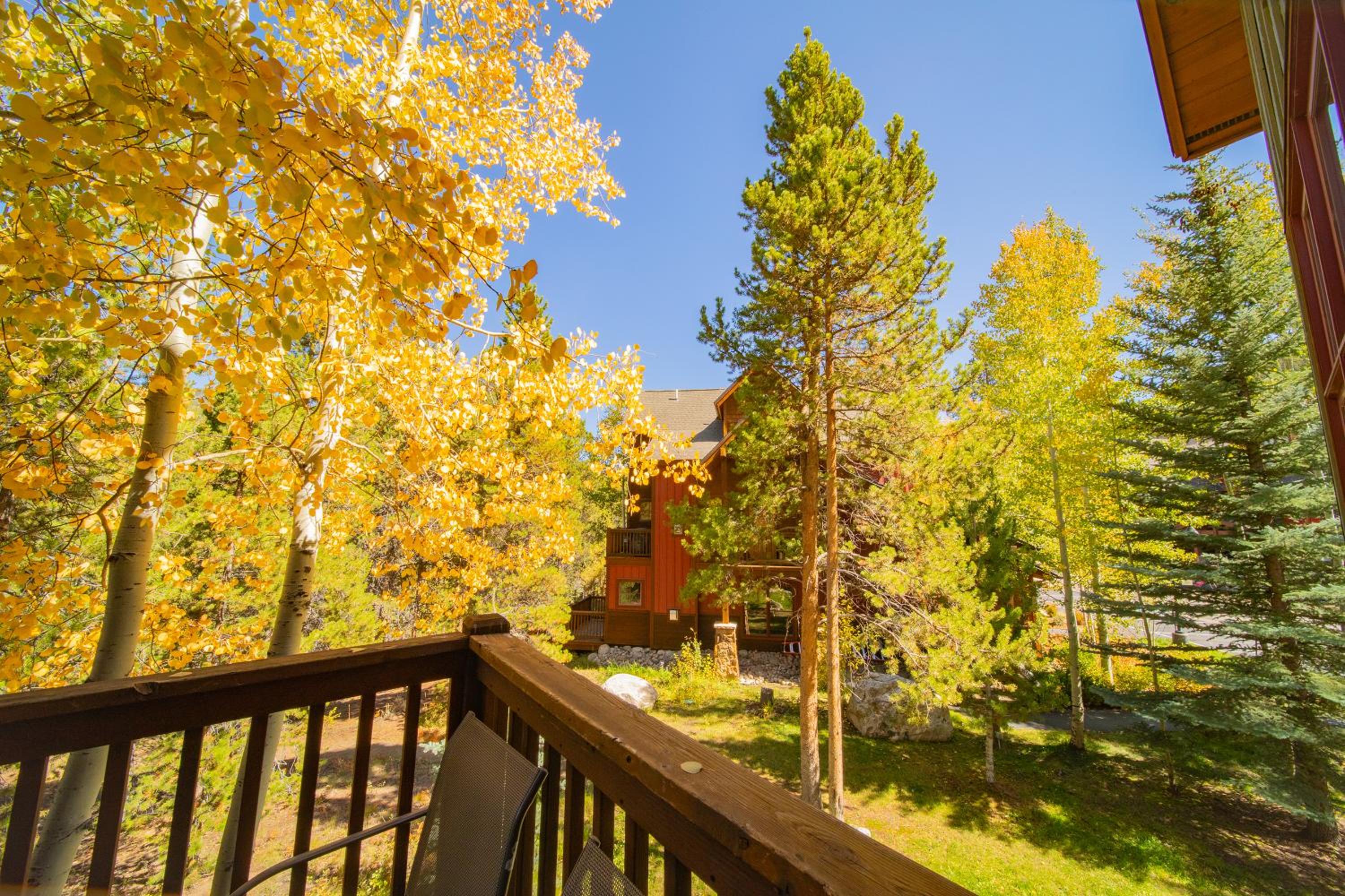 Seasons 1851 by SummitCove Lodging