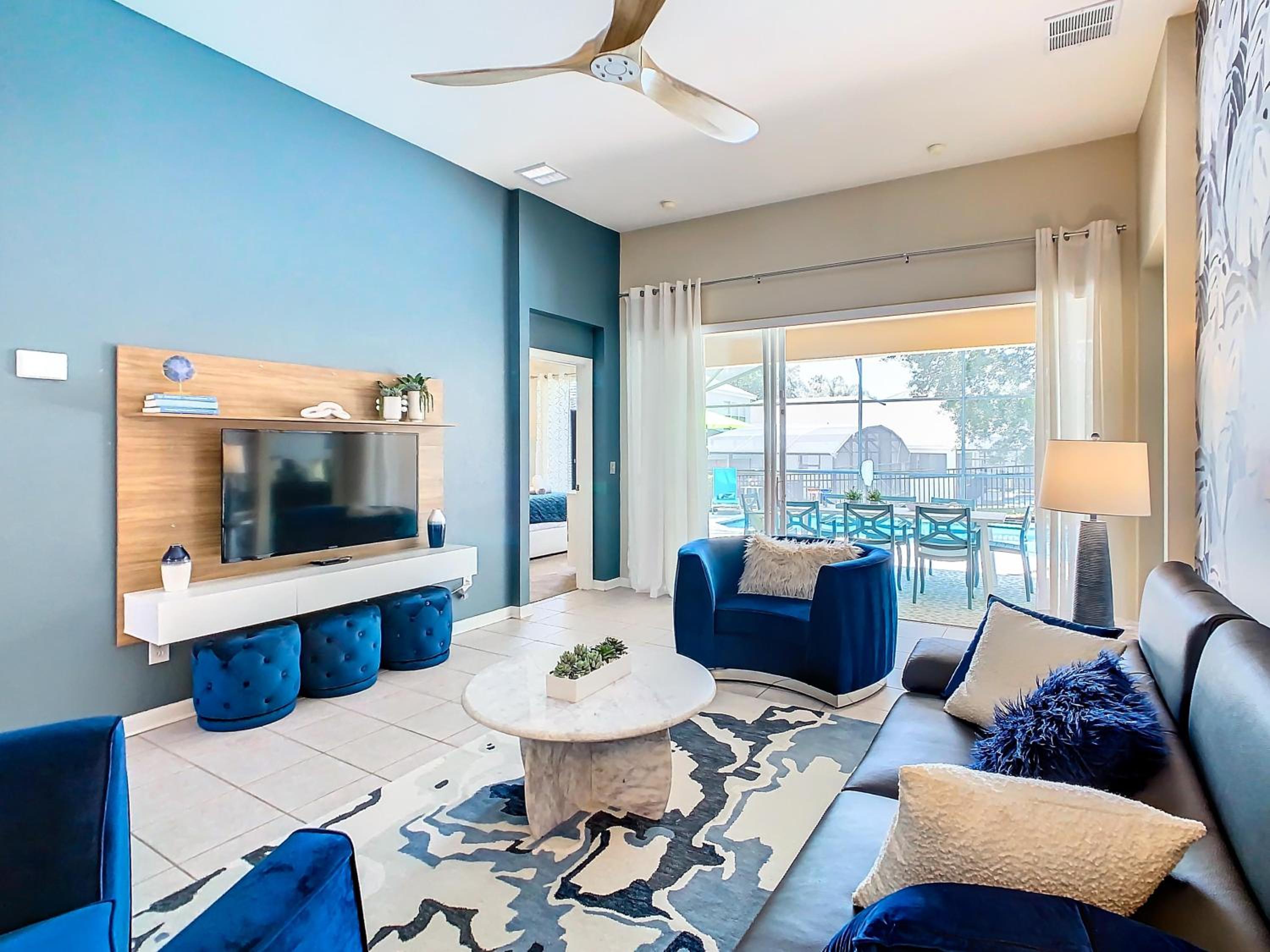 WH7742CS - Newly renovated villa in Windsor Hills