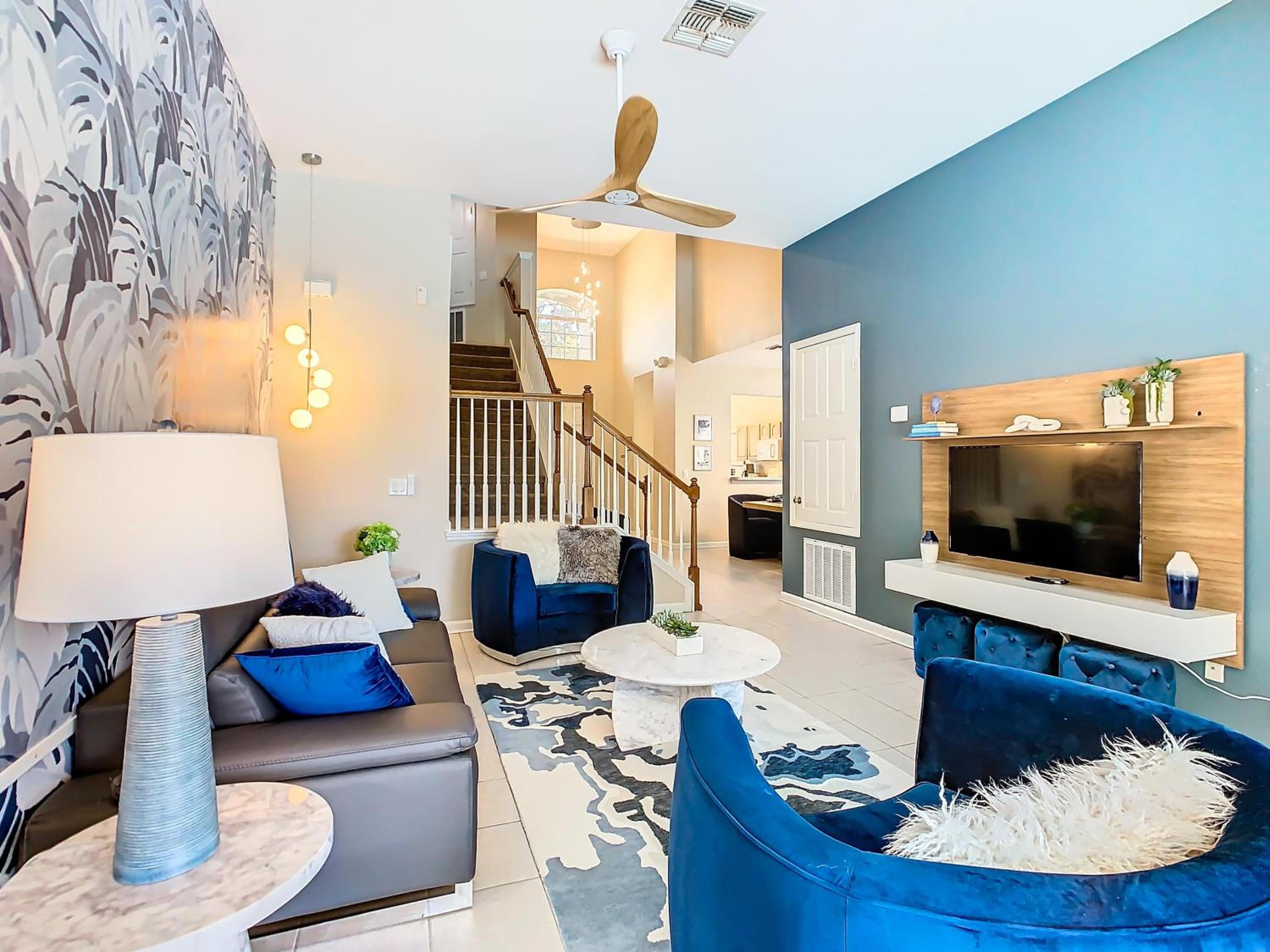 WH7742CS - Newly renovated villa in Windsor Hills