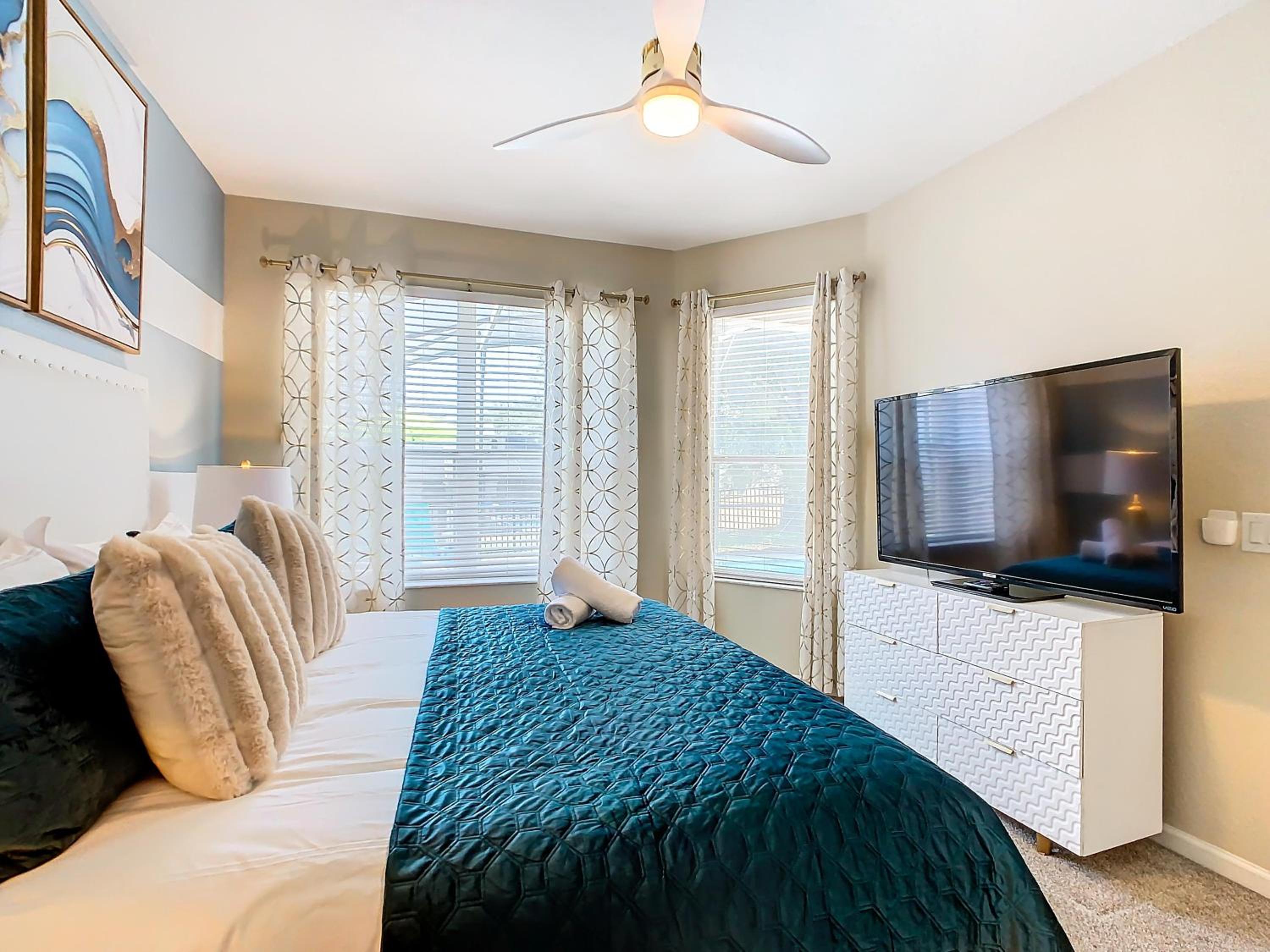 WH7742CS - Newly renovated villa in Windsor Hills
