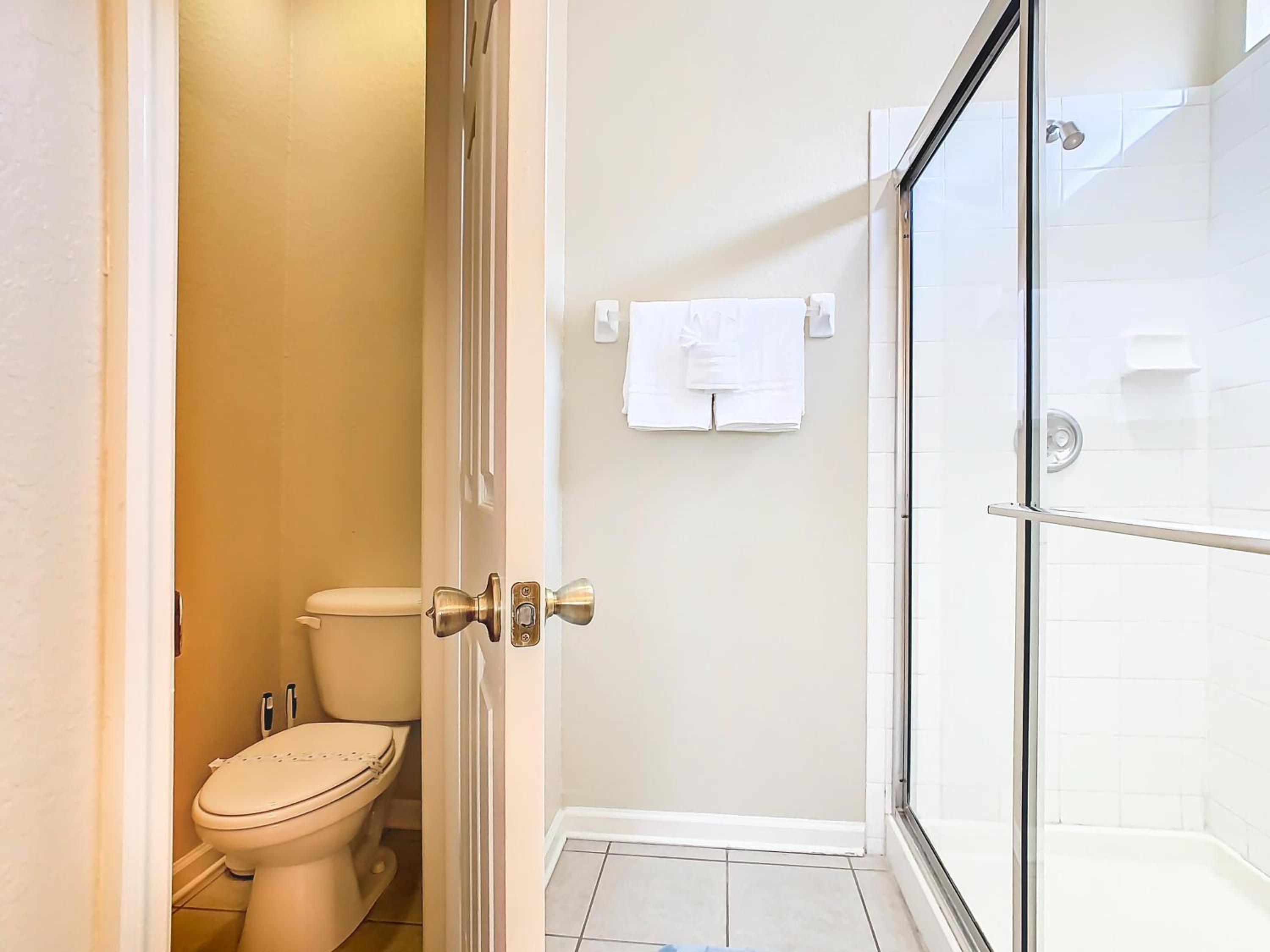 WH7742CS - Newly renovated villa in Windsor Hills