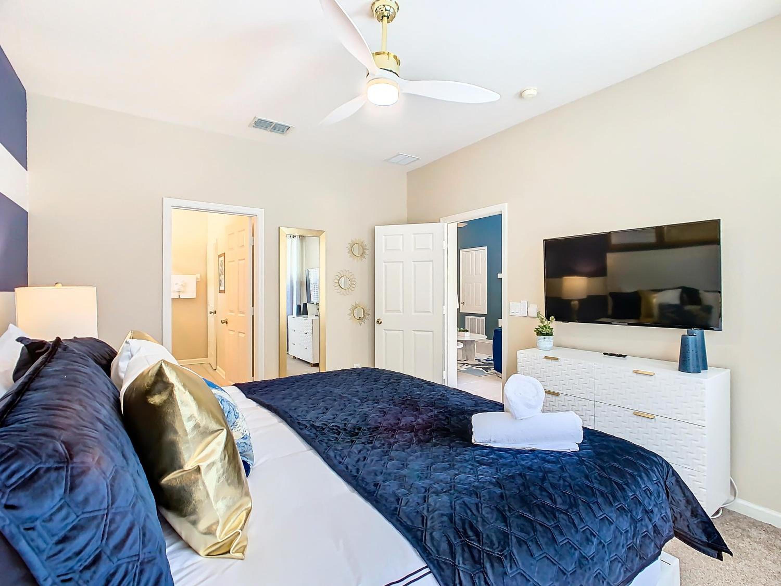 WH7742CS - Newly renovated villa in Windsor Hills