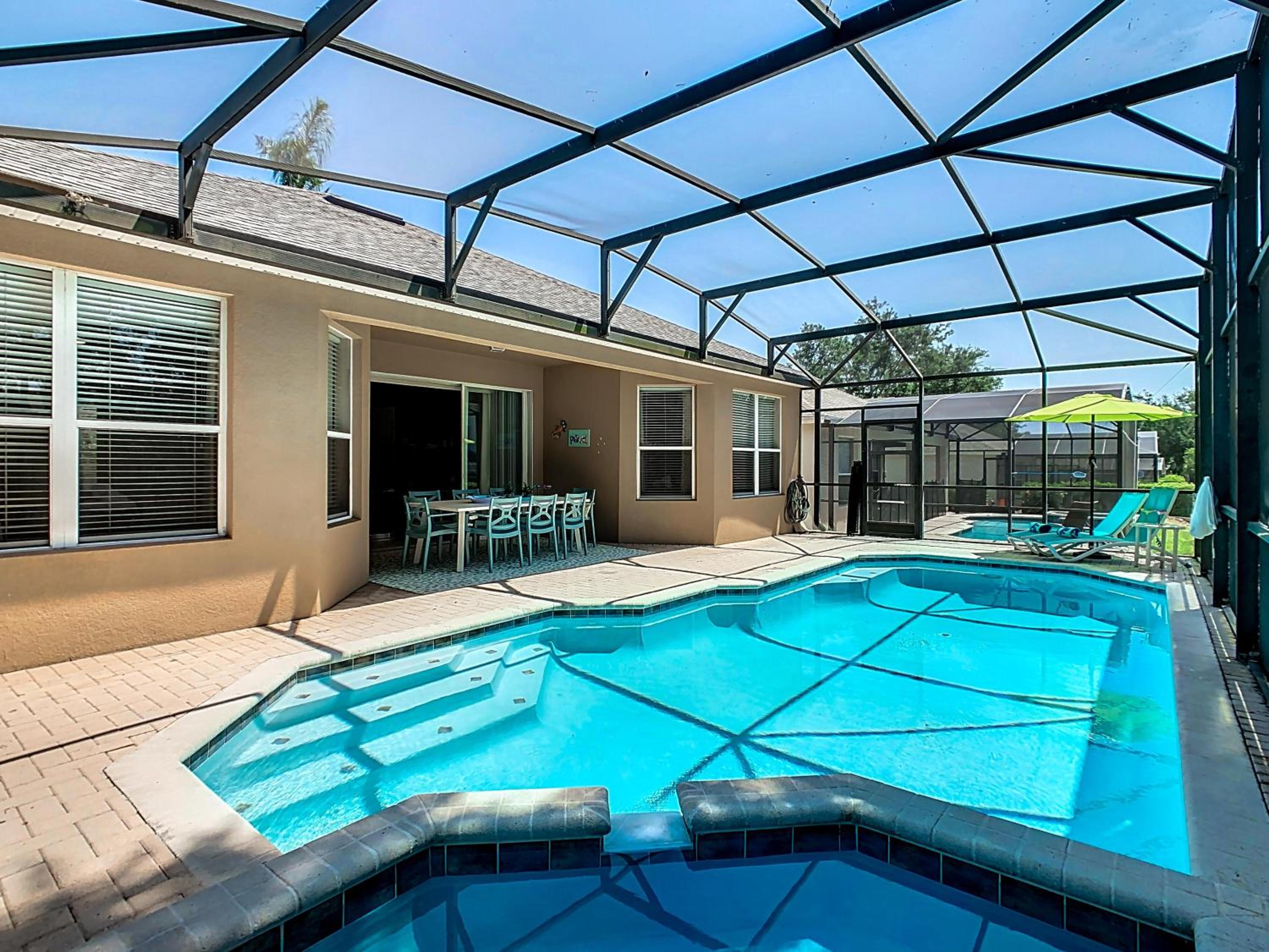 WH7742CS - Newly renovated villa in Windsor Hills
