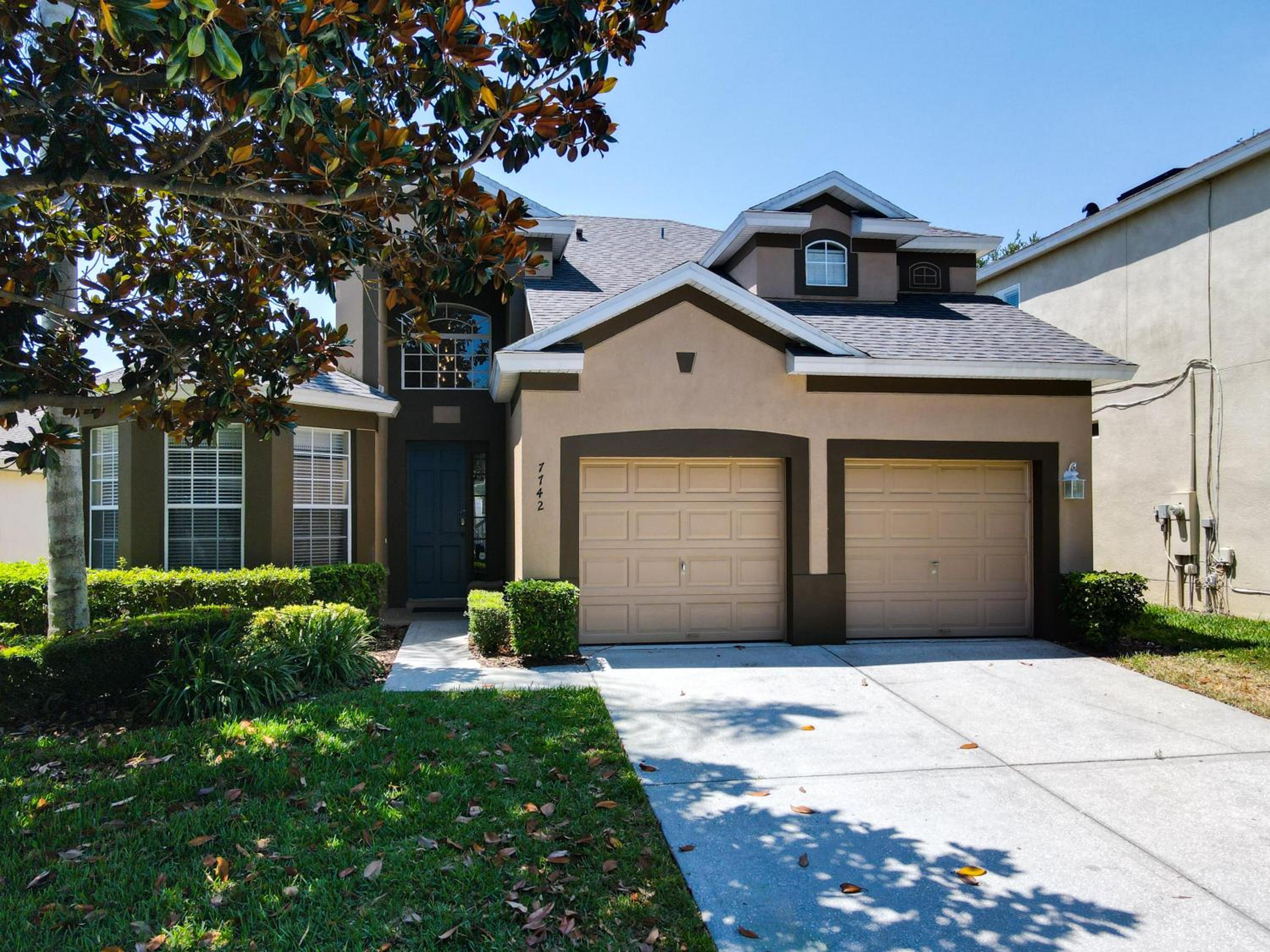 WH7742CS - Newly renovated villa in Windsor Hills