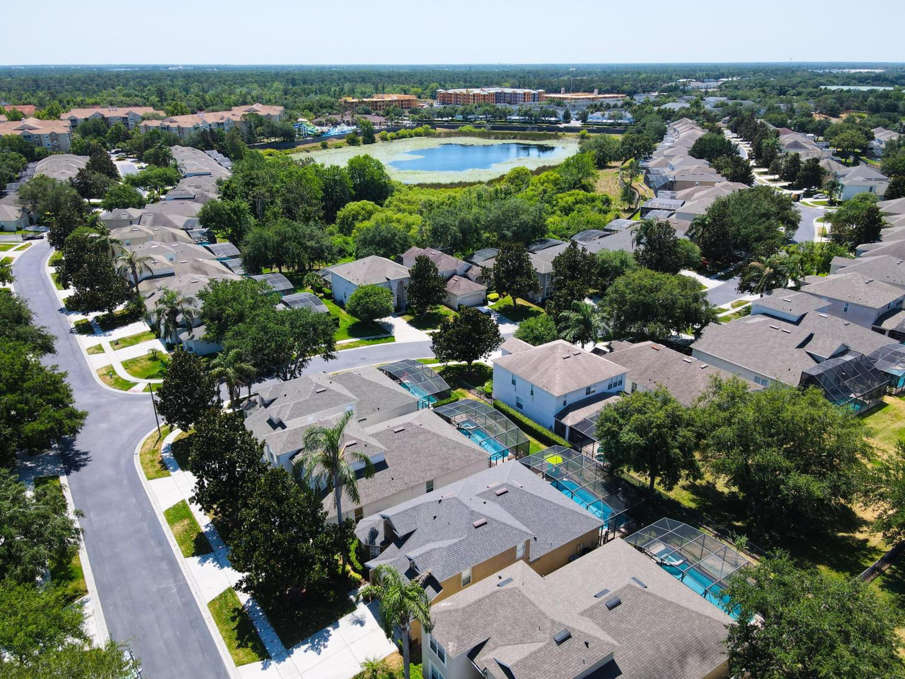 WH7742CS - Newly renovated villa in Windsor Hills