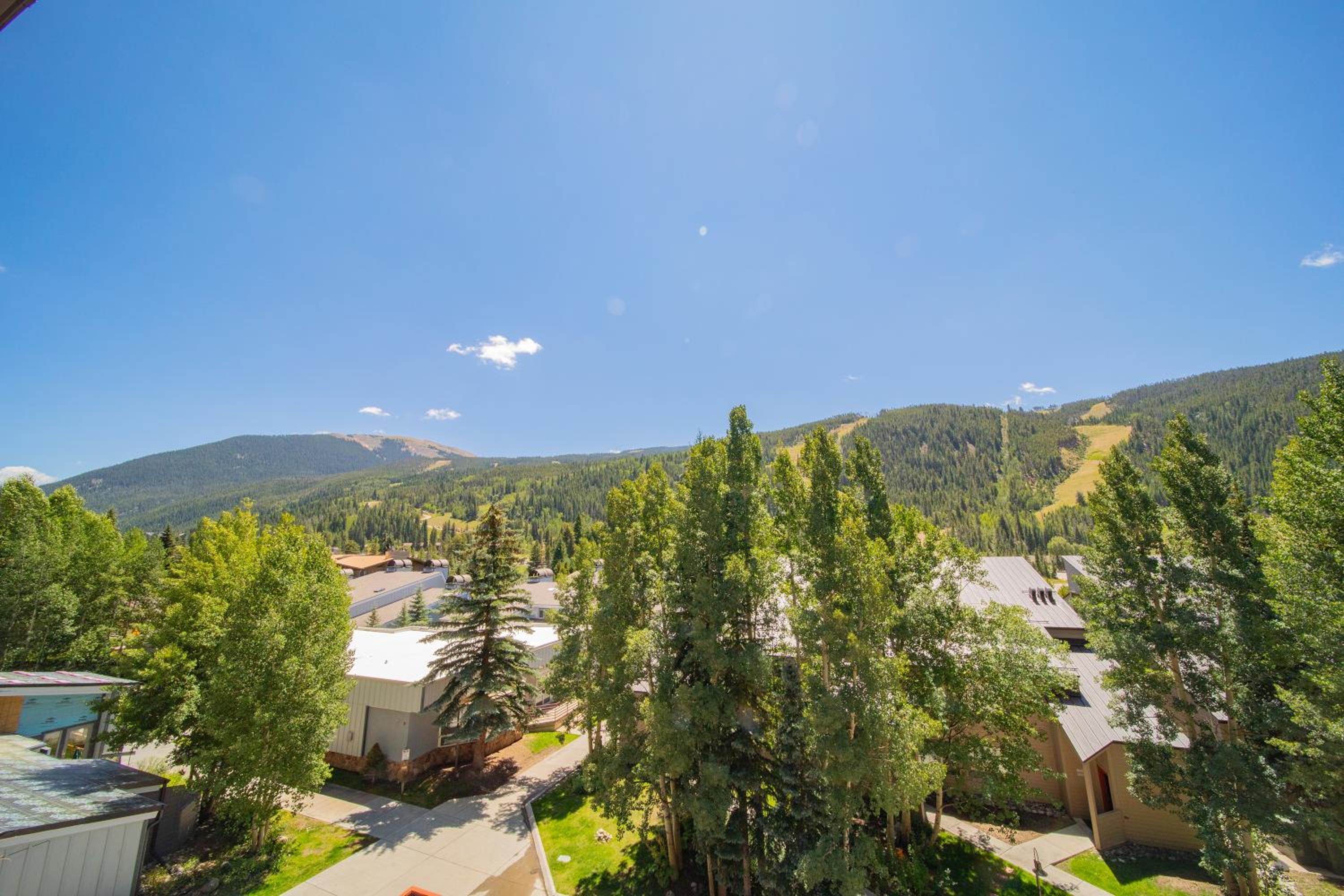 Ski Run 302 by SummitCove Lodging