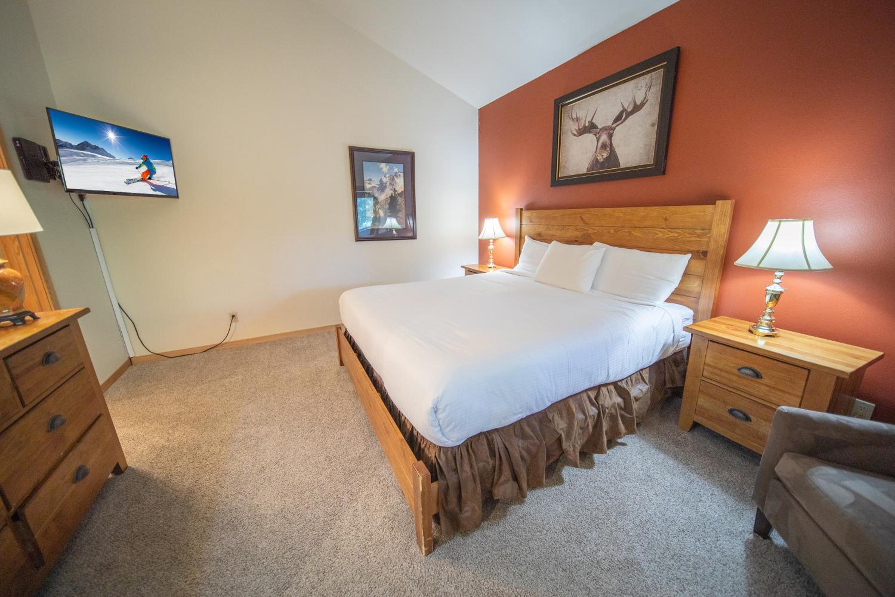 Ski Run 302 by SummitCove Lodging