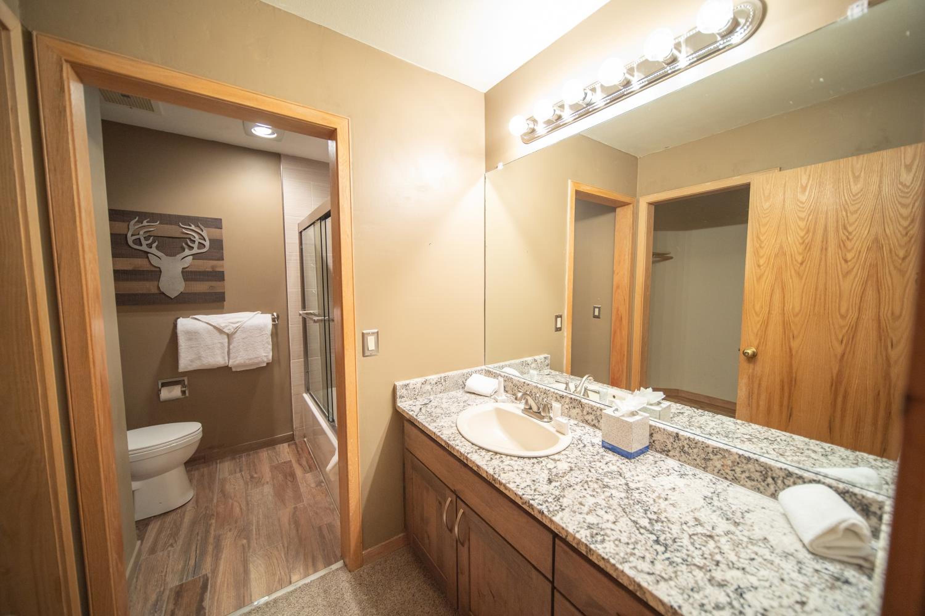Ski Run 302 by SummitCove Lodging