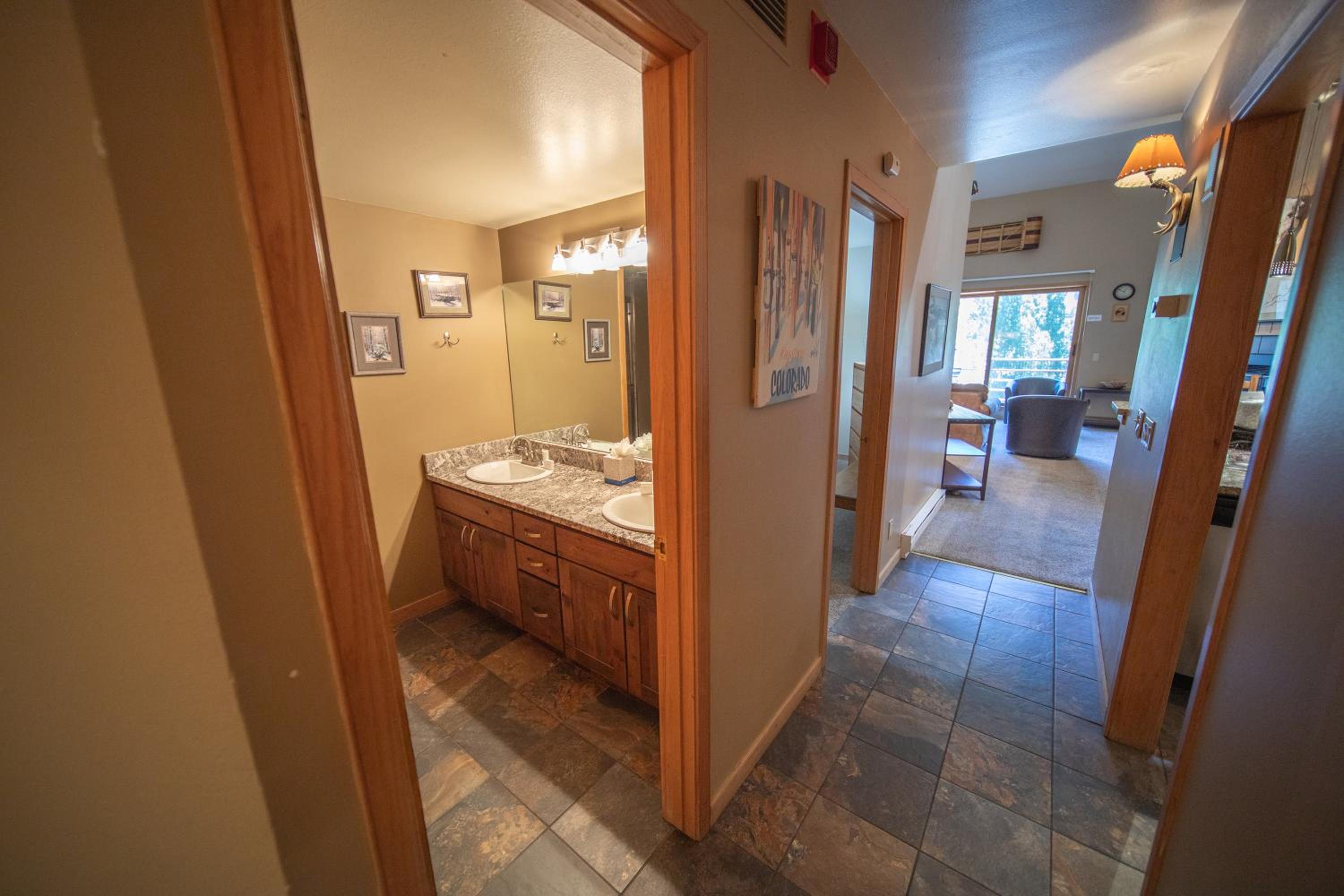 Ski Run 302 by SummitCove Lodging