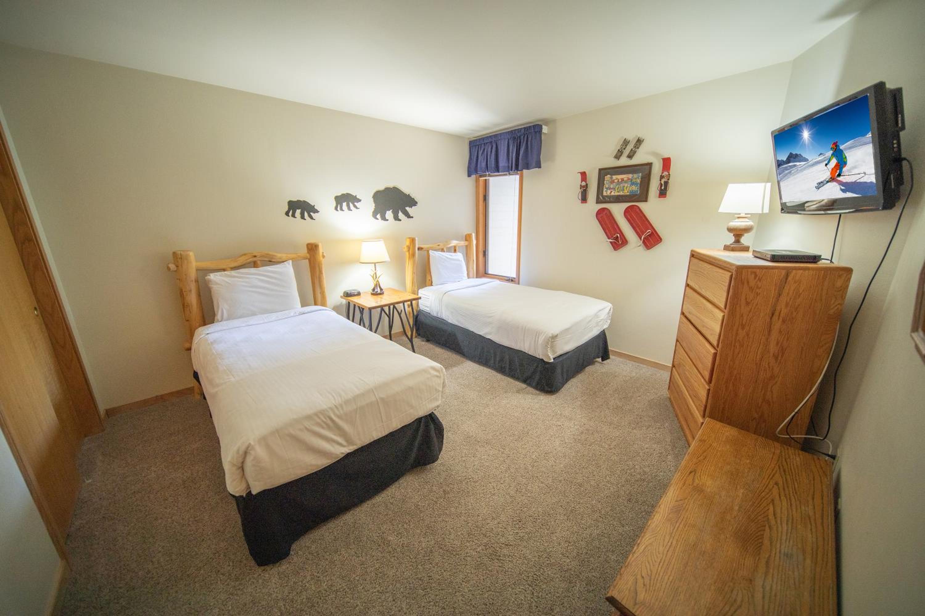 Ski Run 302 by SummitCove Lodging
