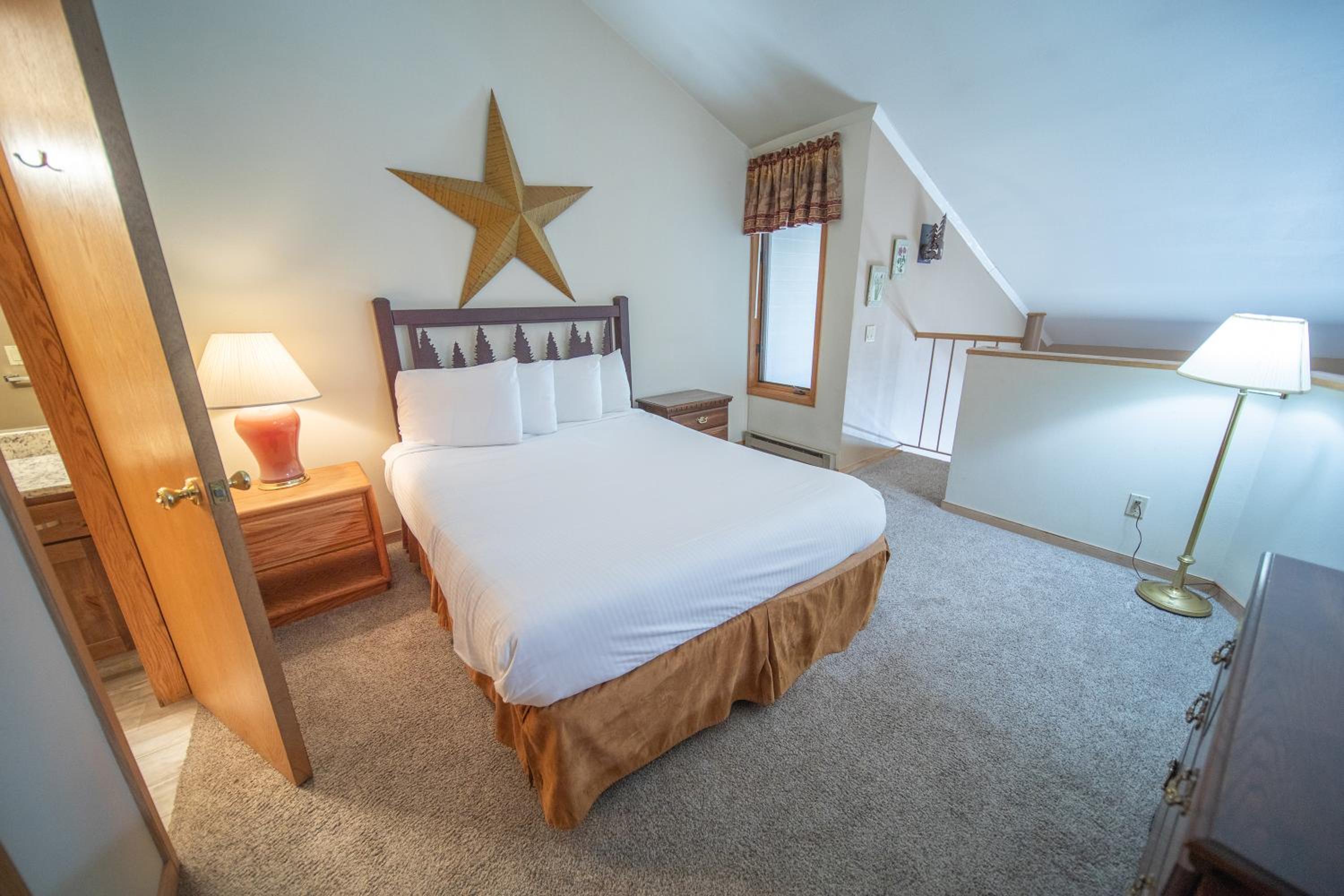 Ski Run 302 by SummitCove Lodging