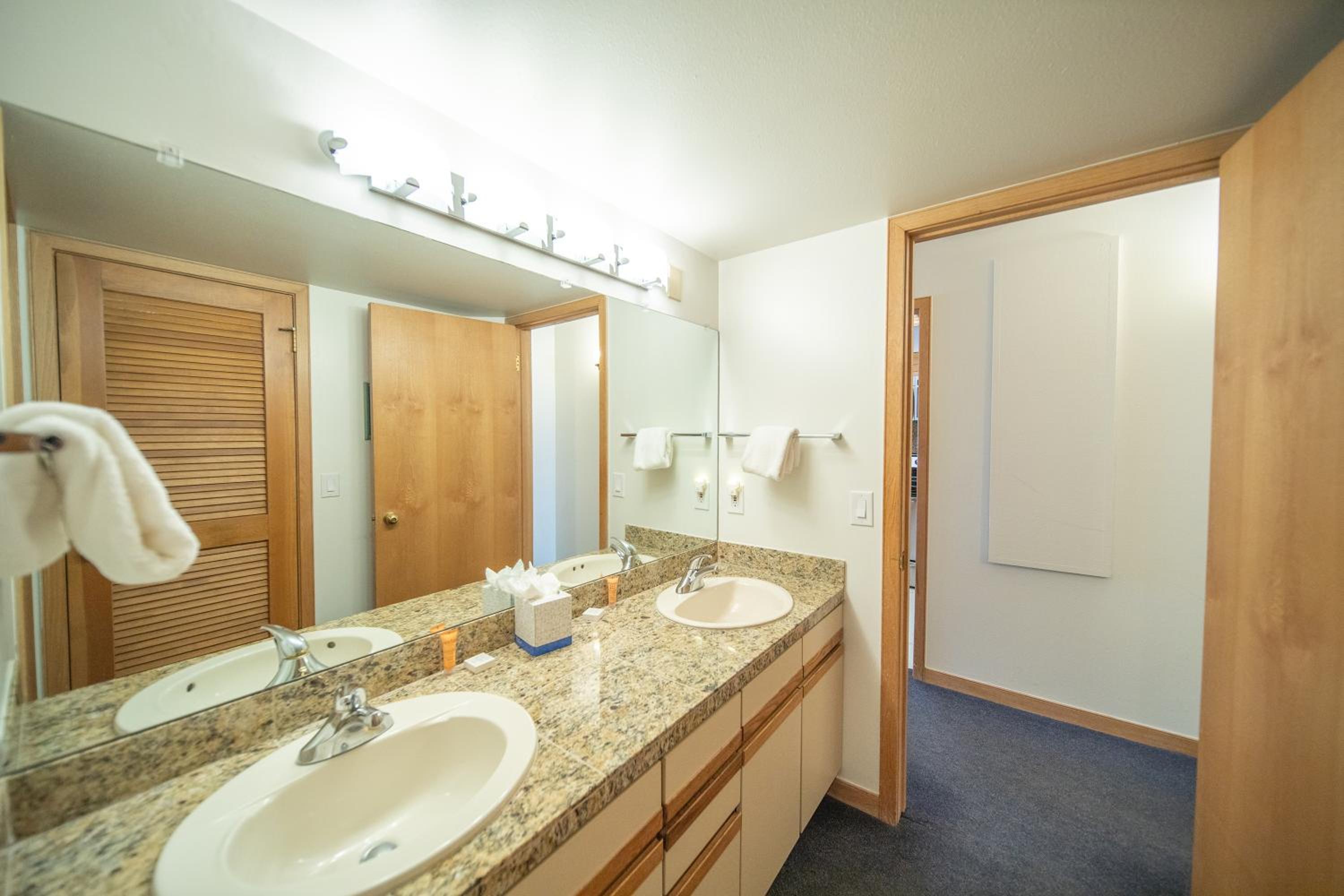 Ski Run 202 by SummitCove Lodging