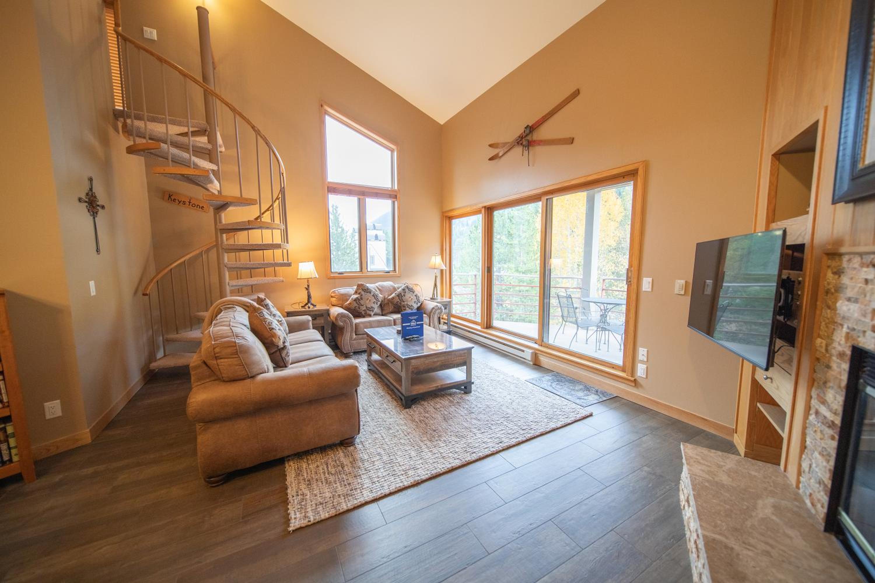 Ski Run 411 by SummitCove Lodging