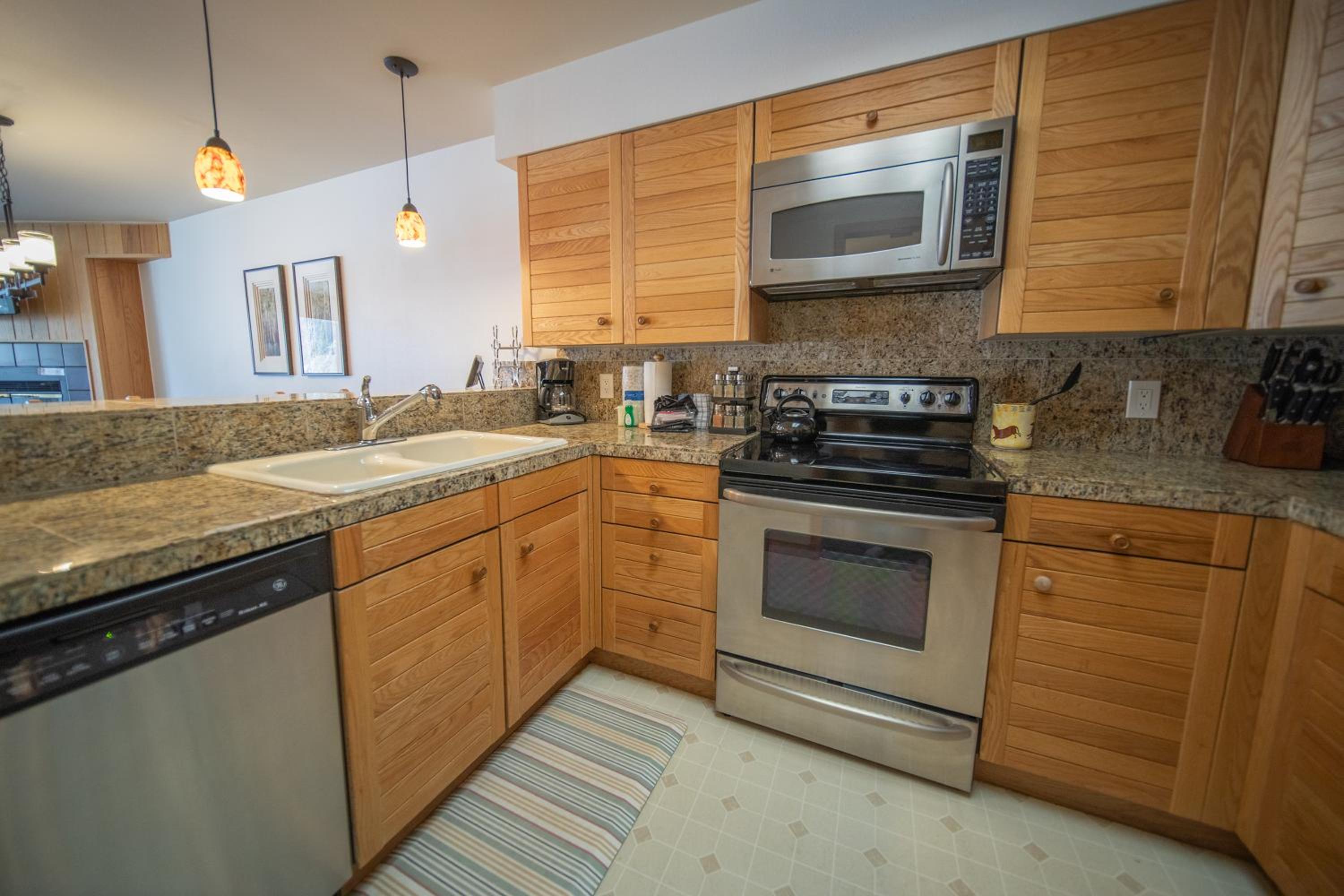 Ski Run 202 by SummitCove Lodging