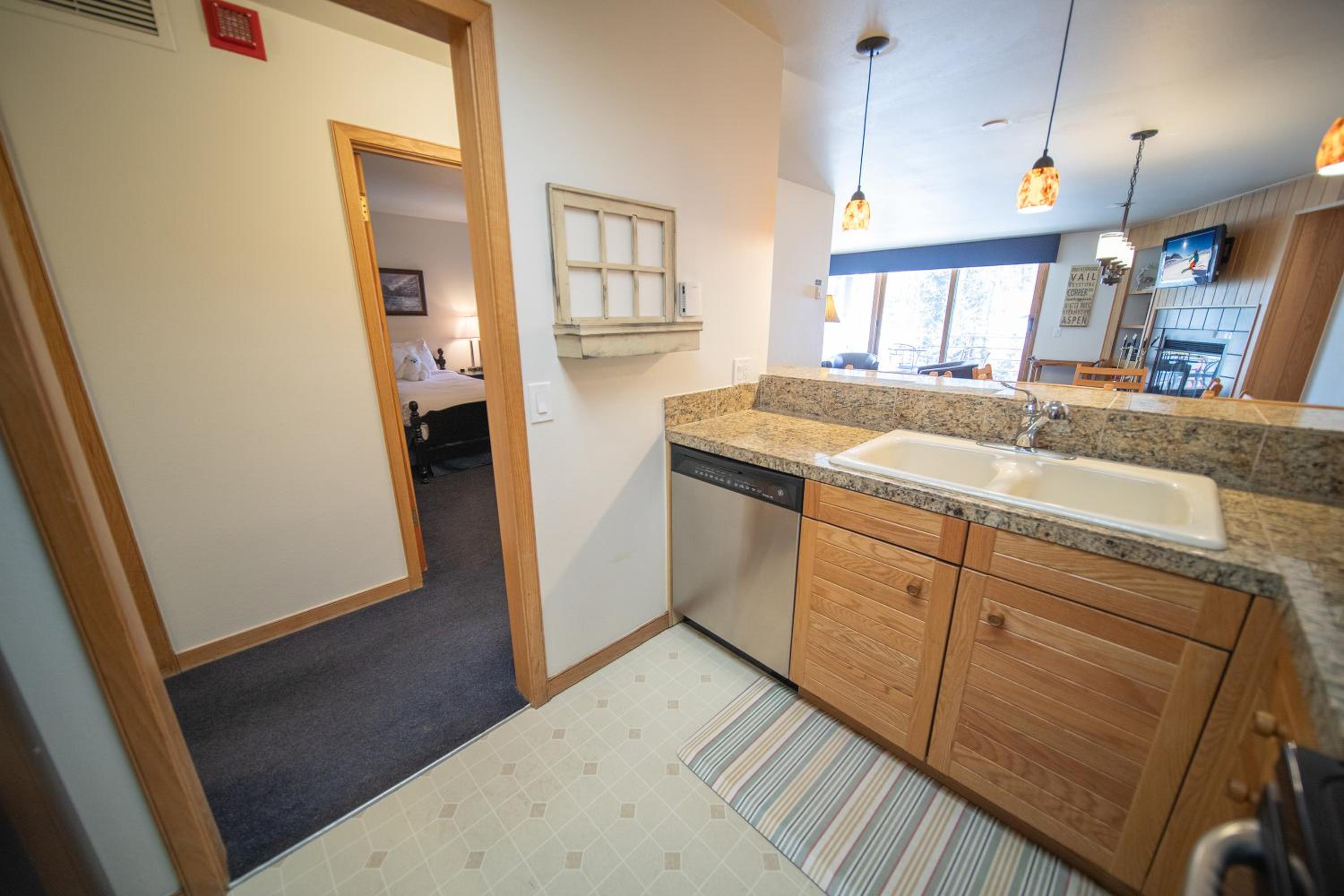 Ski Run 202 by SummitCove Lodging