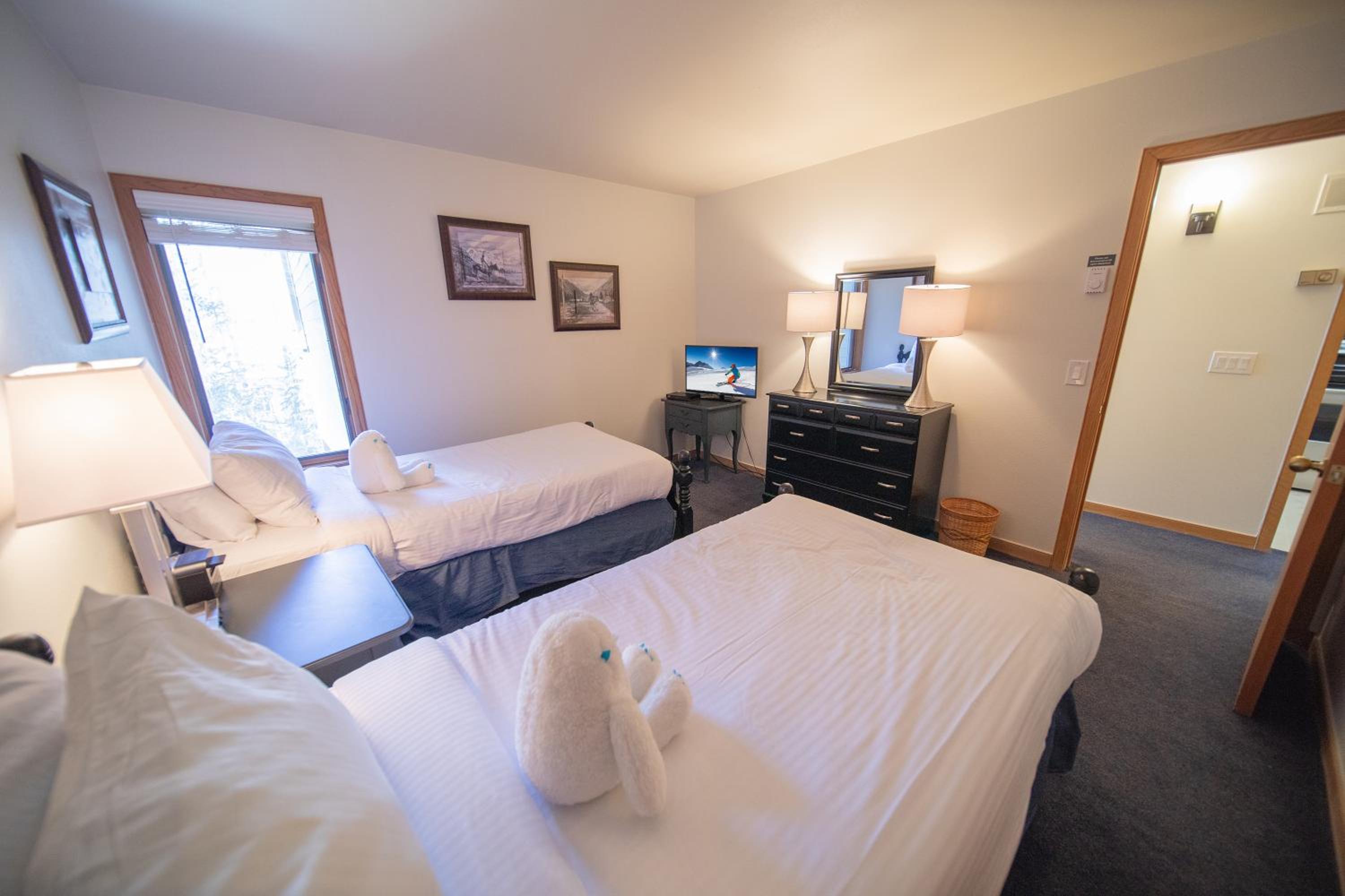 Ski Run 202 by SummitCove Lodging