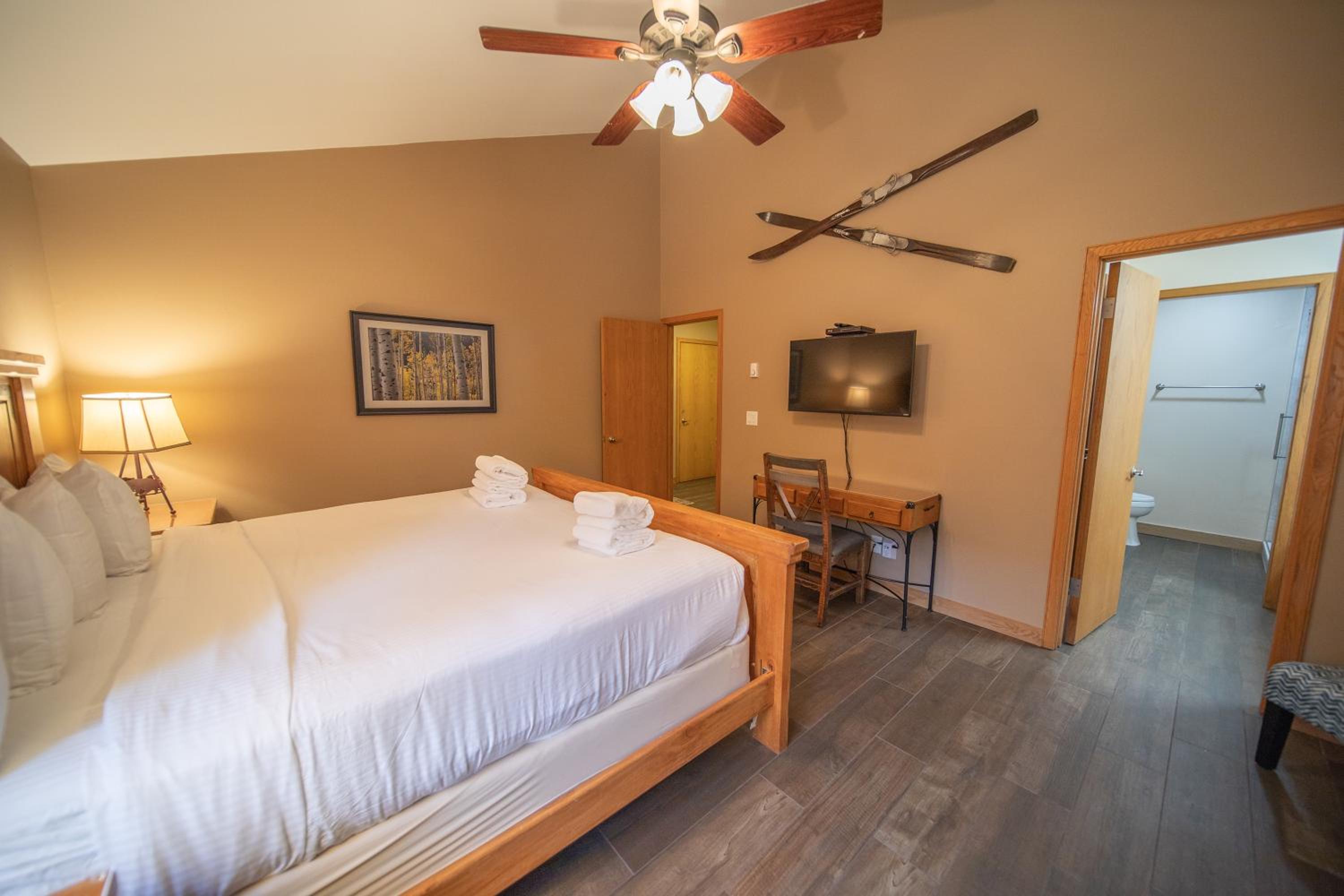 Ski Run 411 by SummitCove Lodging