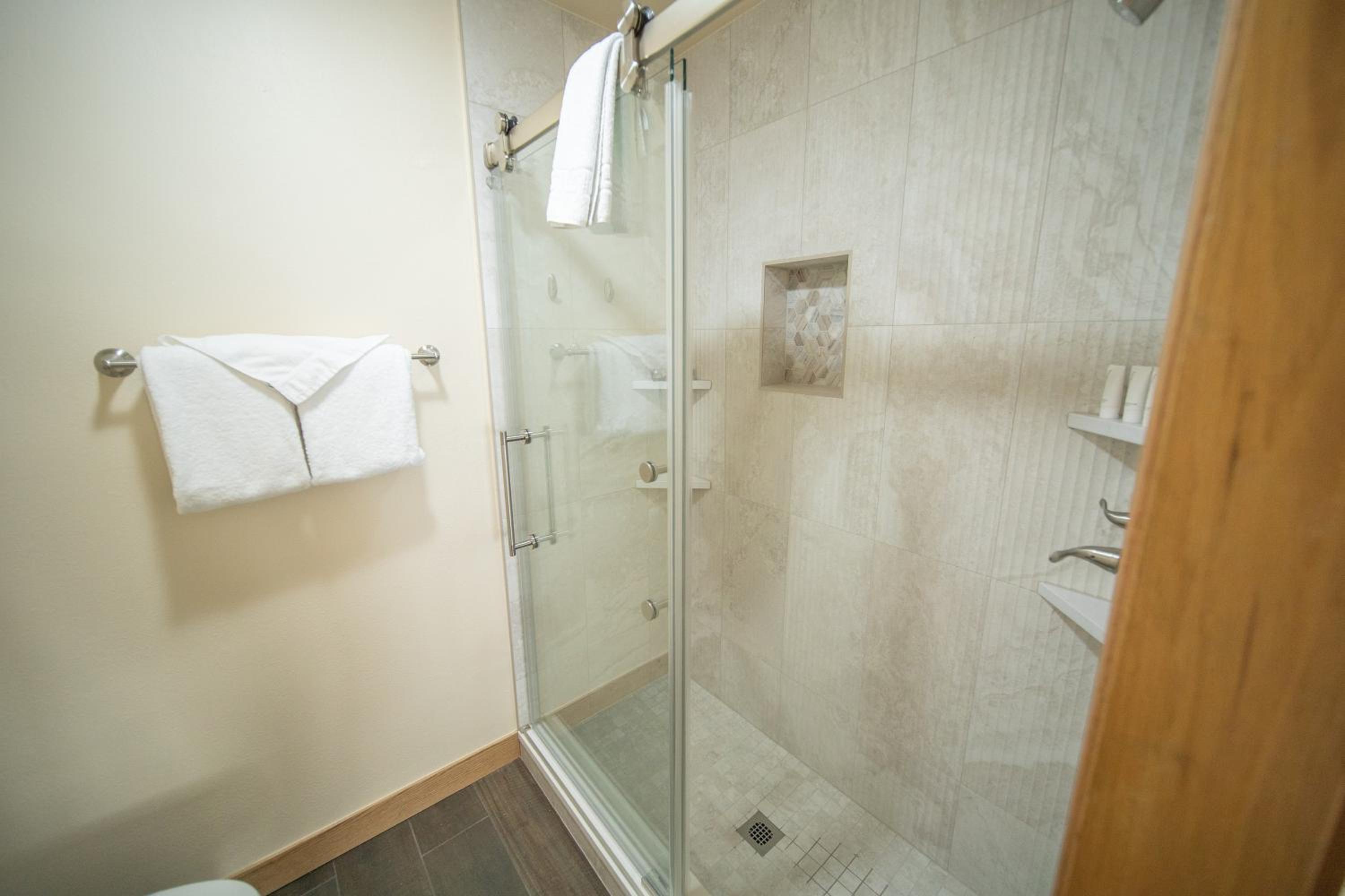 Ski Run 411 by SummitCove Lodging