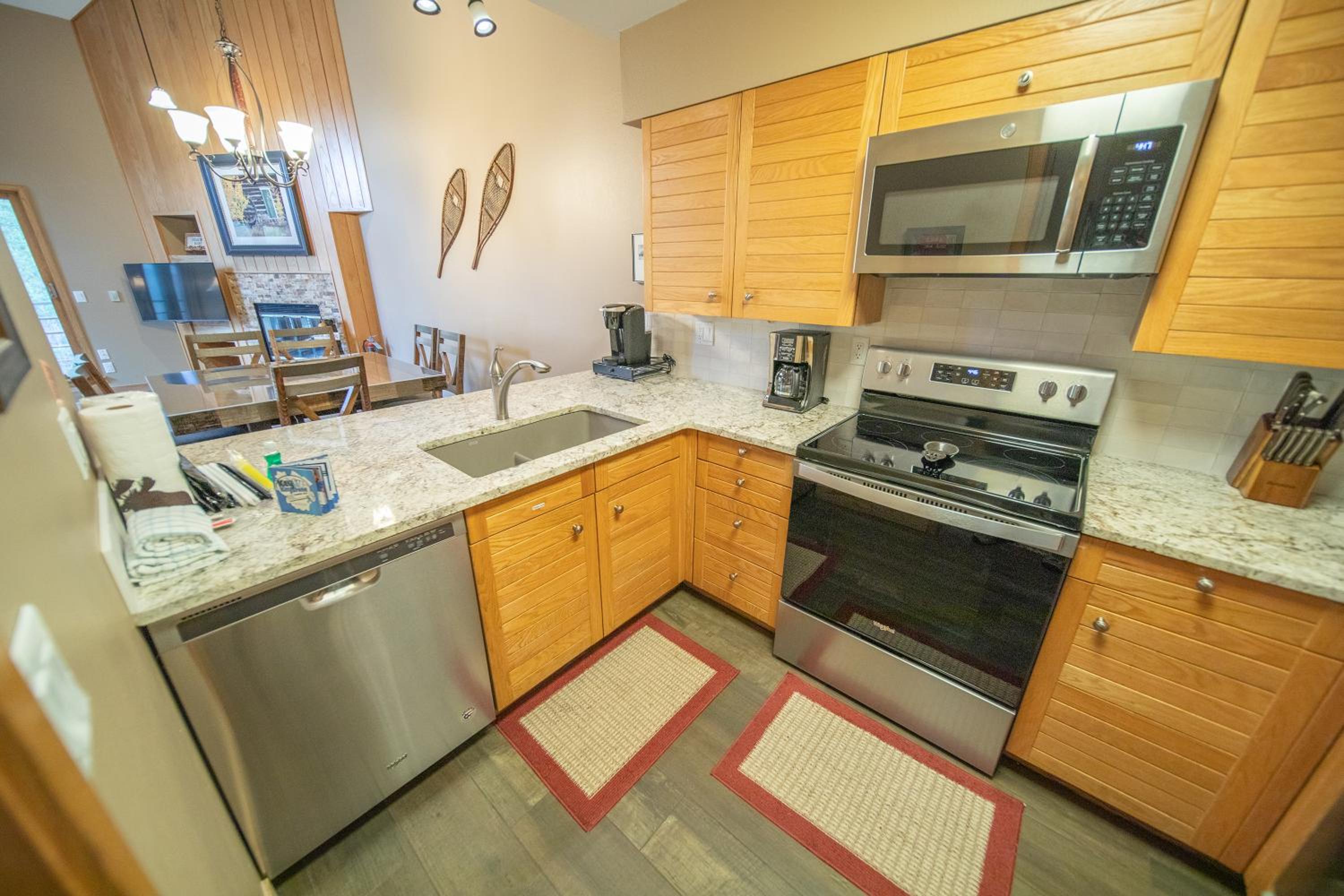 Ski Run 411 by SummitCove Lodging