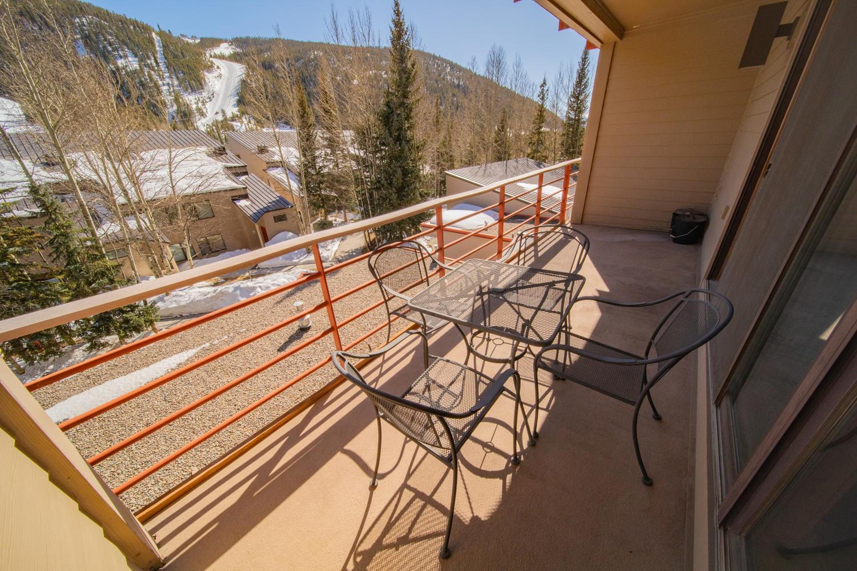 Ski Run 202 by SummitCove Lodging