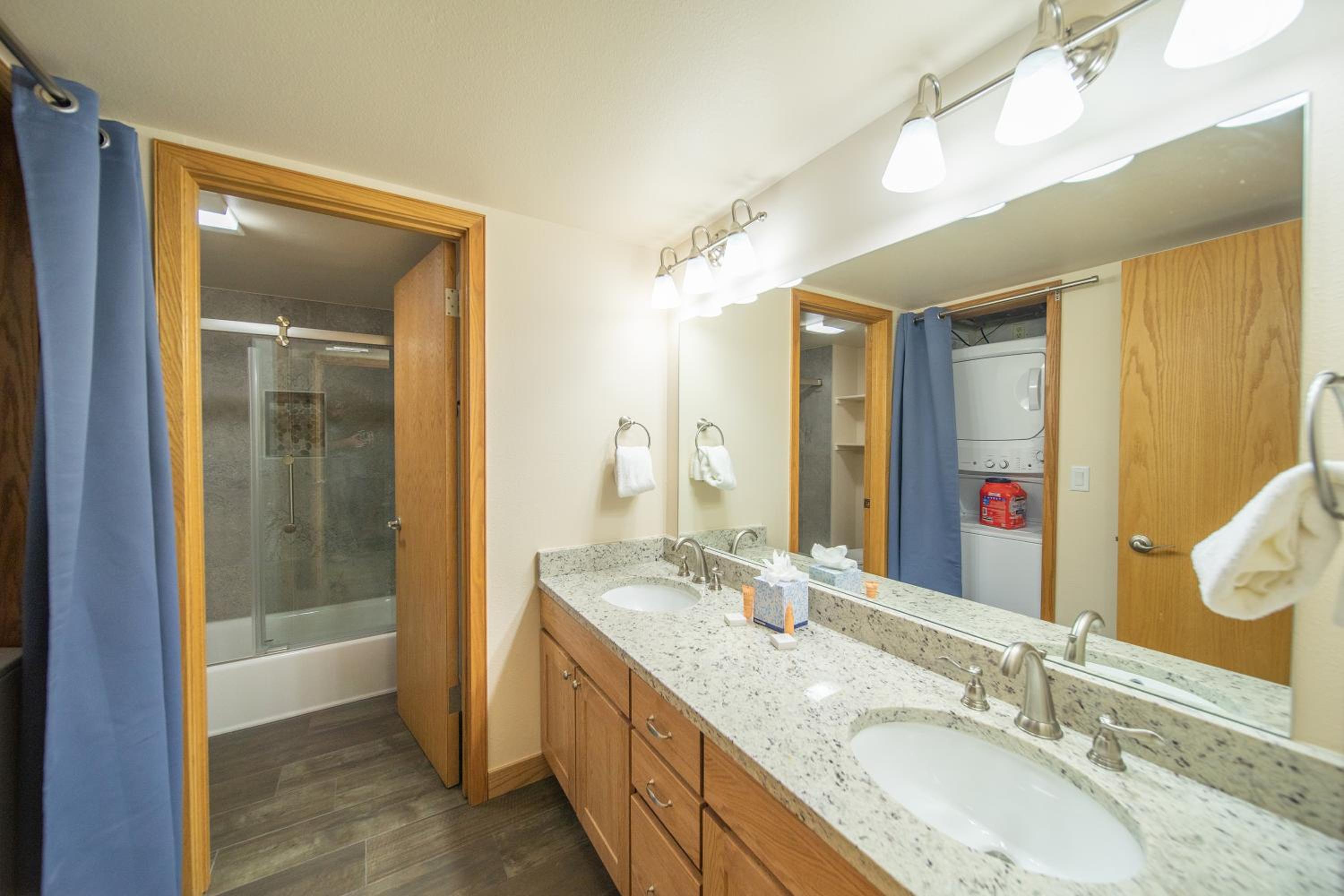 Ski Run 411 by SummitCove Lodging