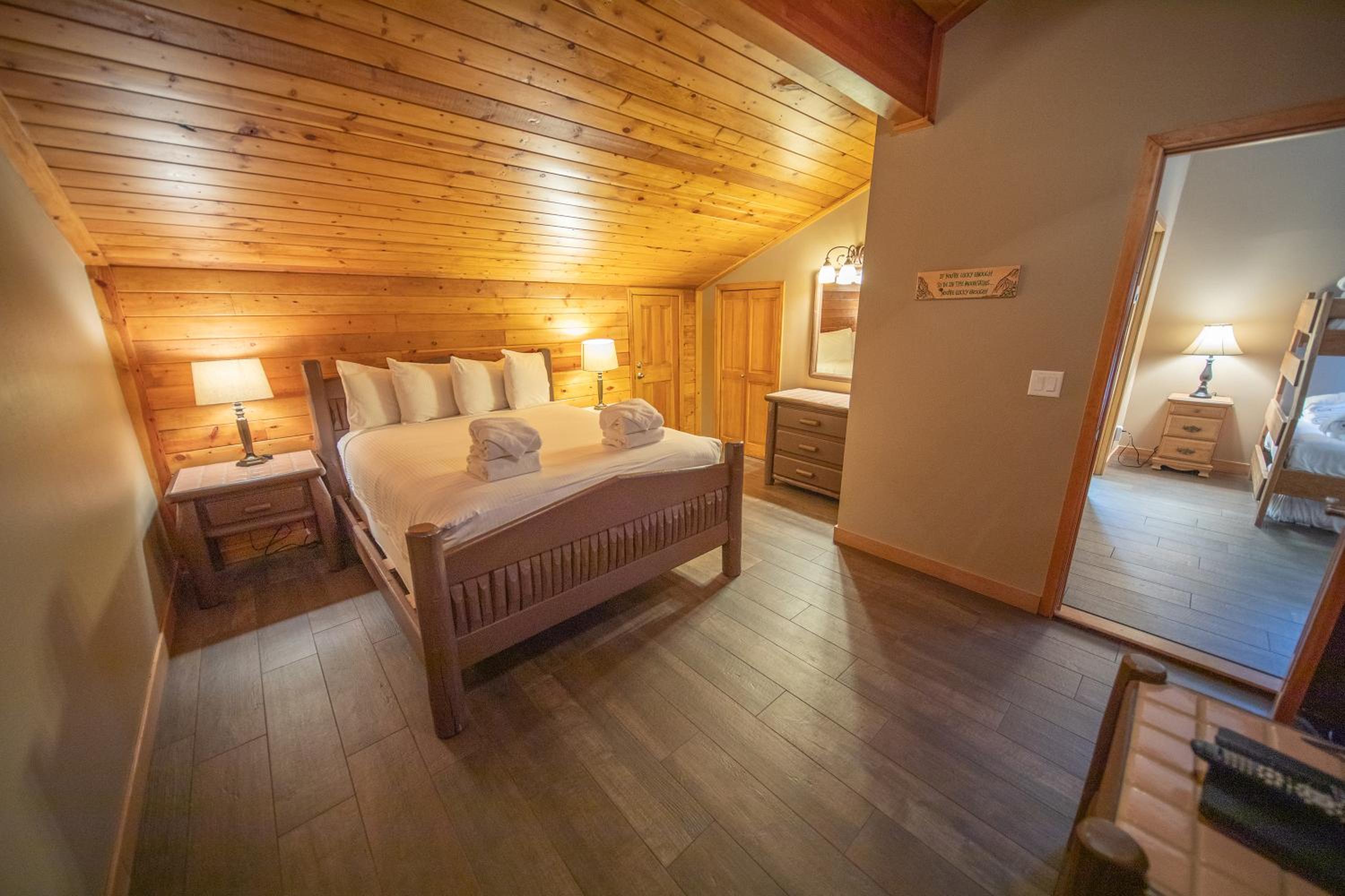 Ski Run 411 by SummitCove Lodging