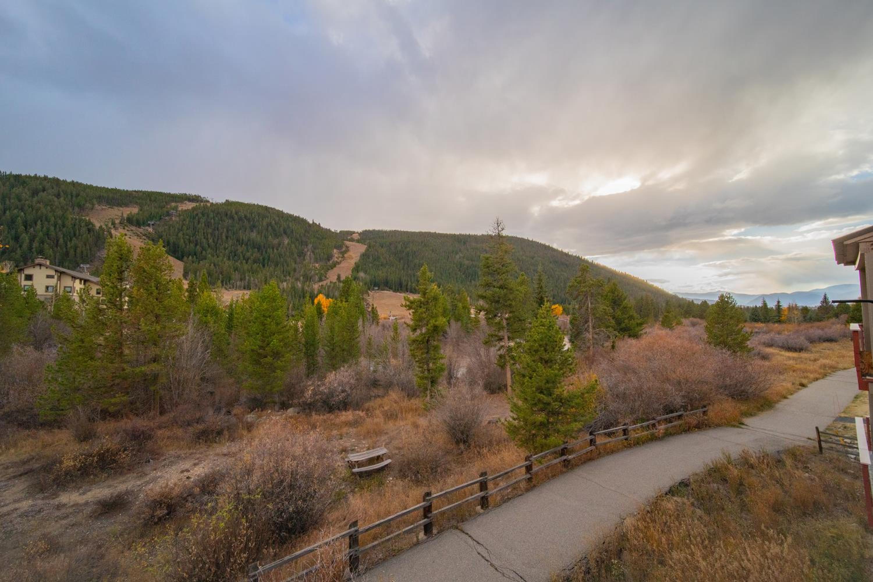 Ski Run 411 by SummitCove Lodging
