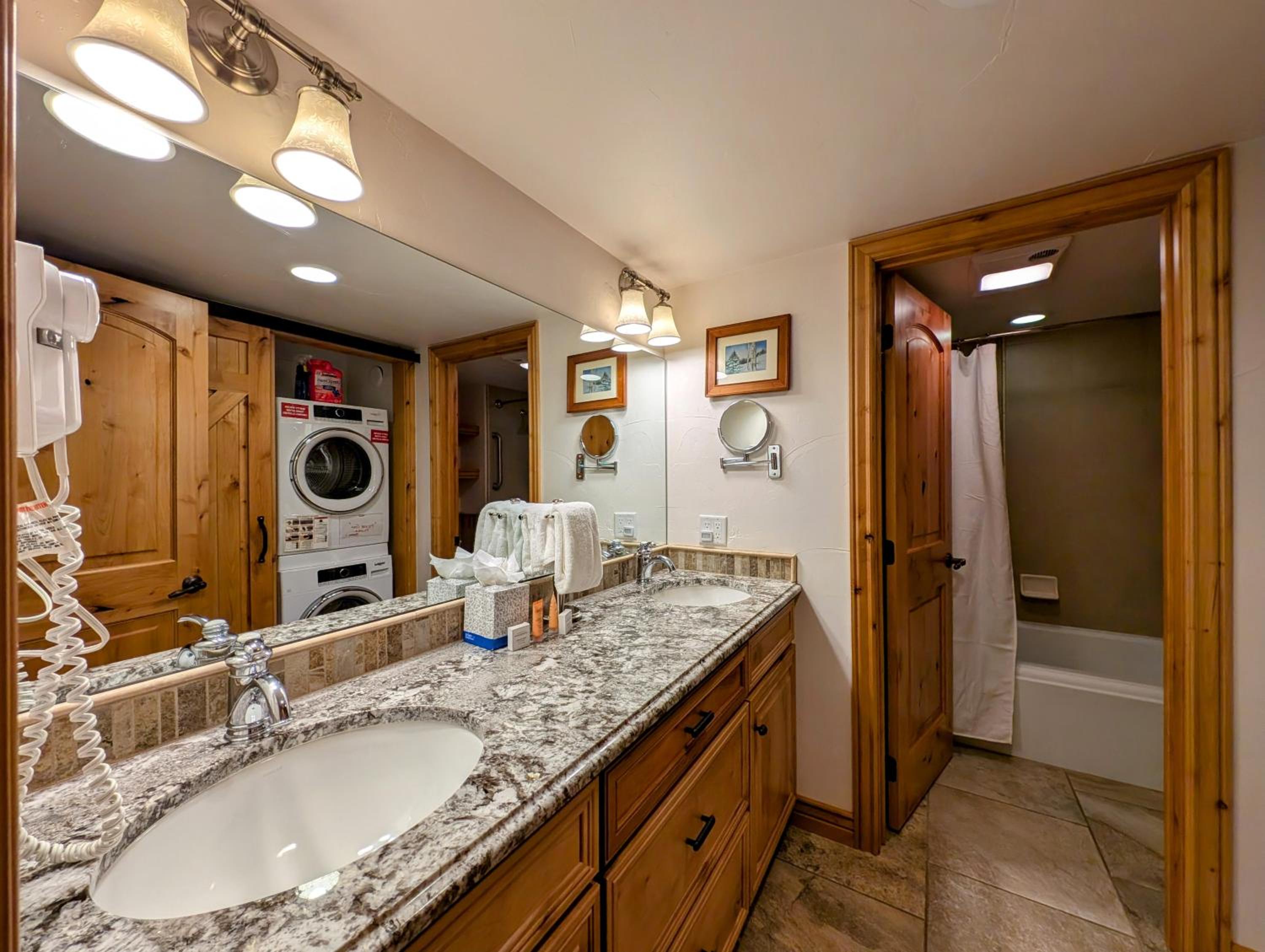 Ski Run 501 by SummitCove Lodging